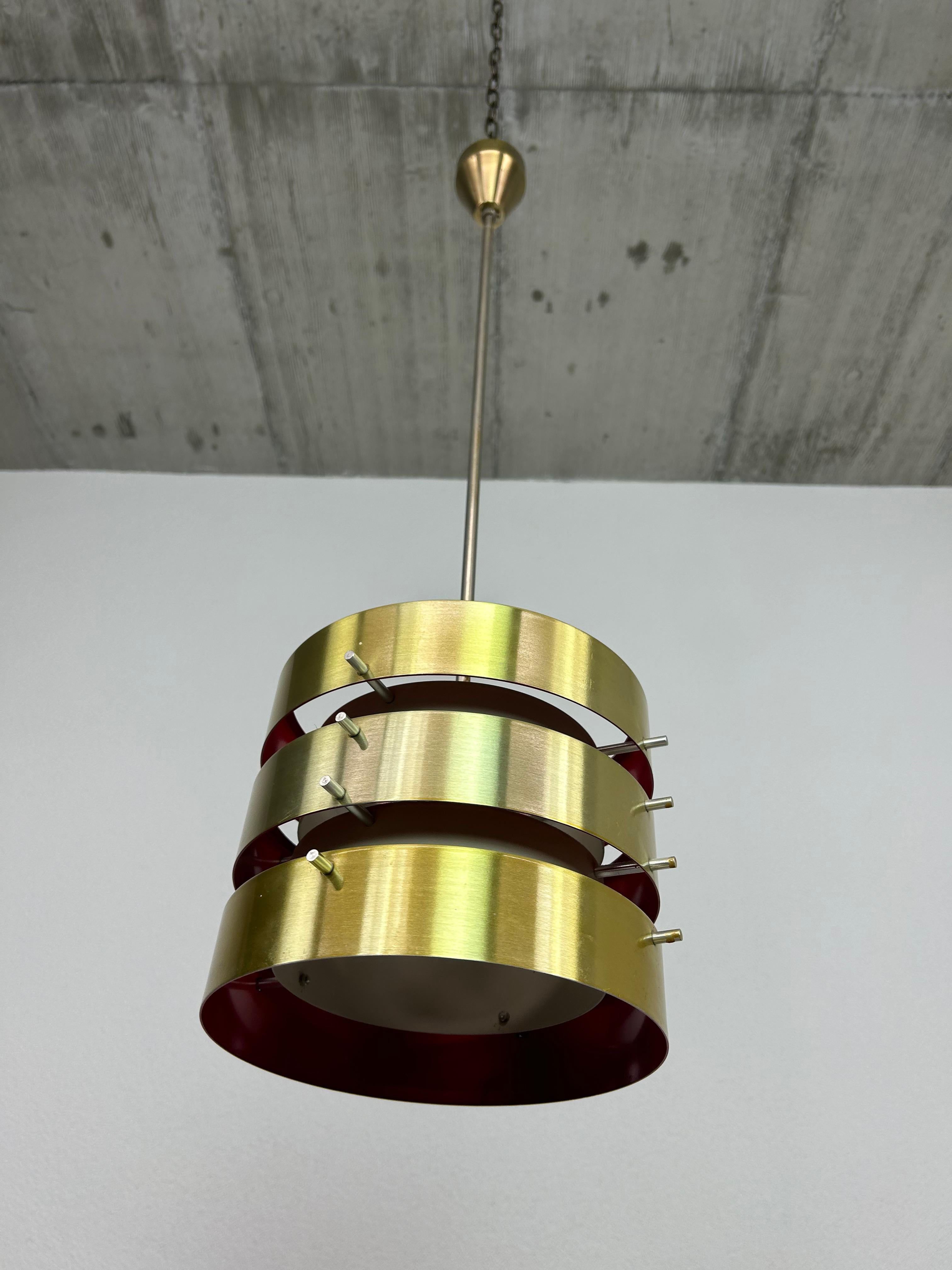 Lampada a sospensione moderna di metà secolo di VEB Leuchten In condizioni buone in vendita a Banská Štiavnica, SK