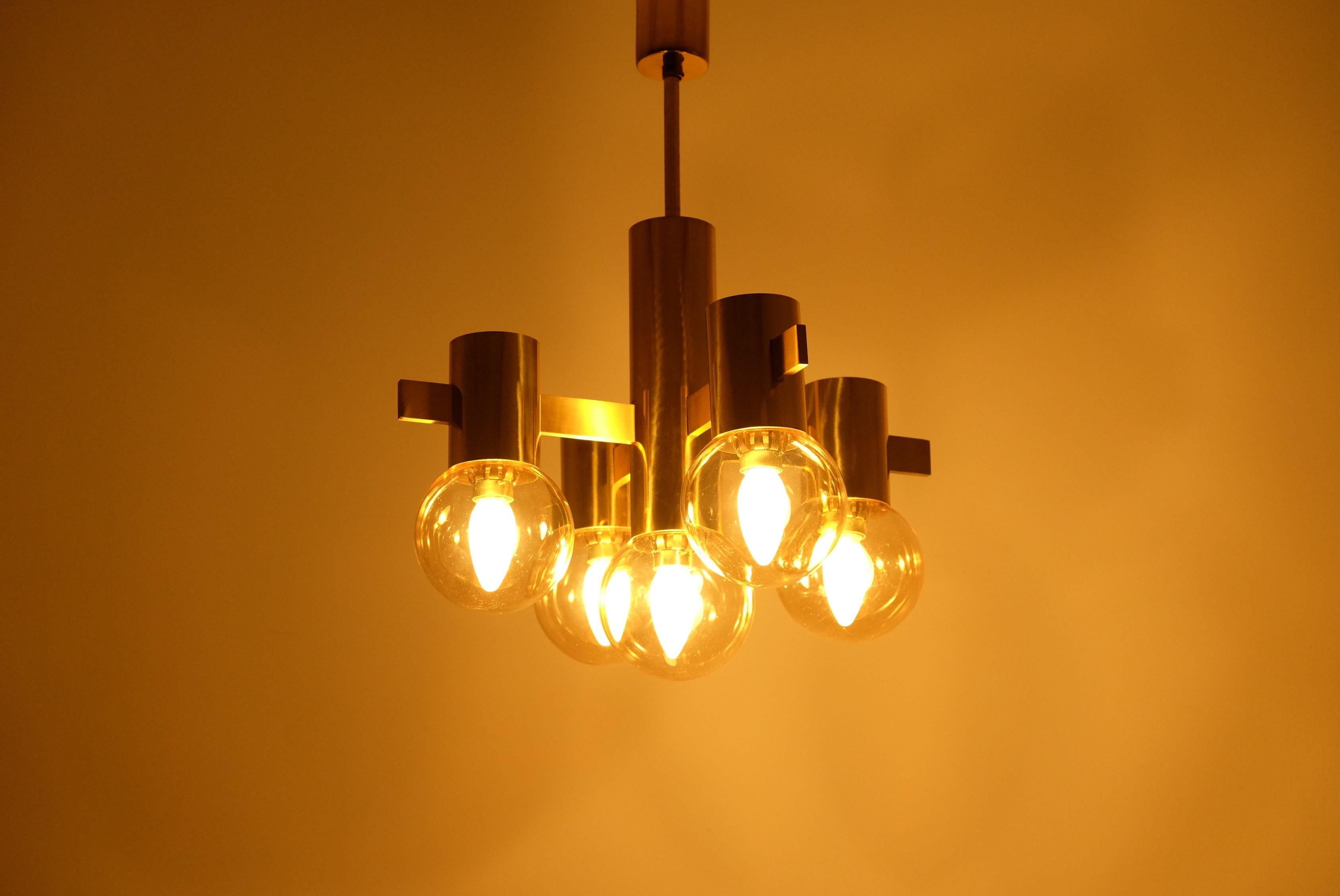 Mid Century Hans Agne Jakobsson Chandelier Ceiling Lamp Brass with 5 Glass Balls For Sale 11