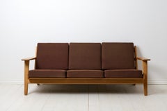 Mid Century Modern Hans J. Wegner Model GE-290 for Getama Gedsted Denmark Sofa