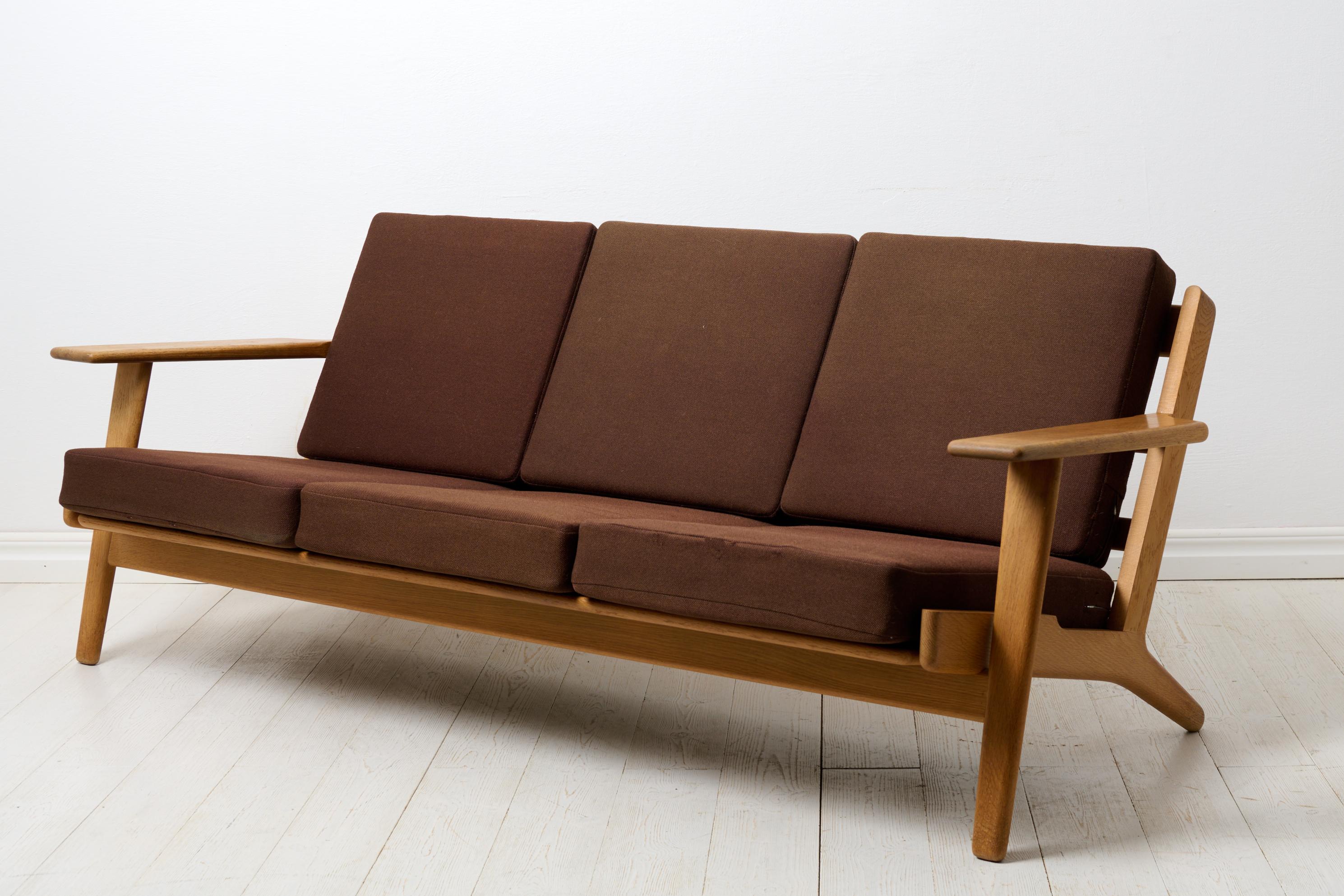 Scandinavian Modern Mid Century Modern Hans J. Wegner Model GE-290 for Getama Gedsted Denmark Sofa For Sale