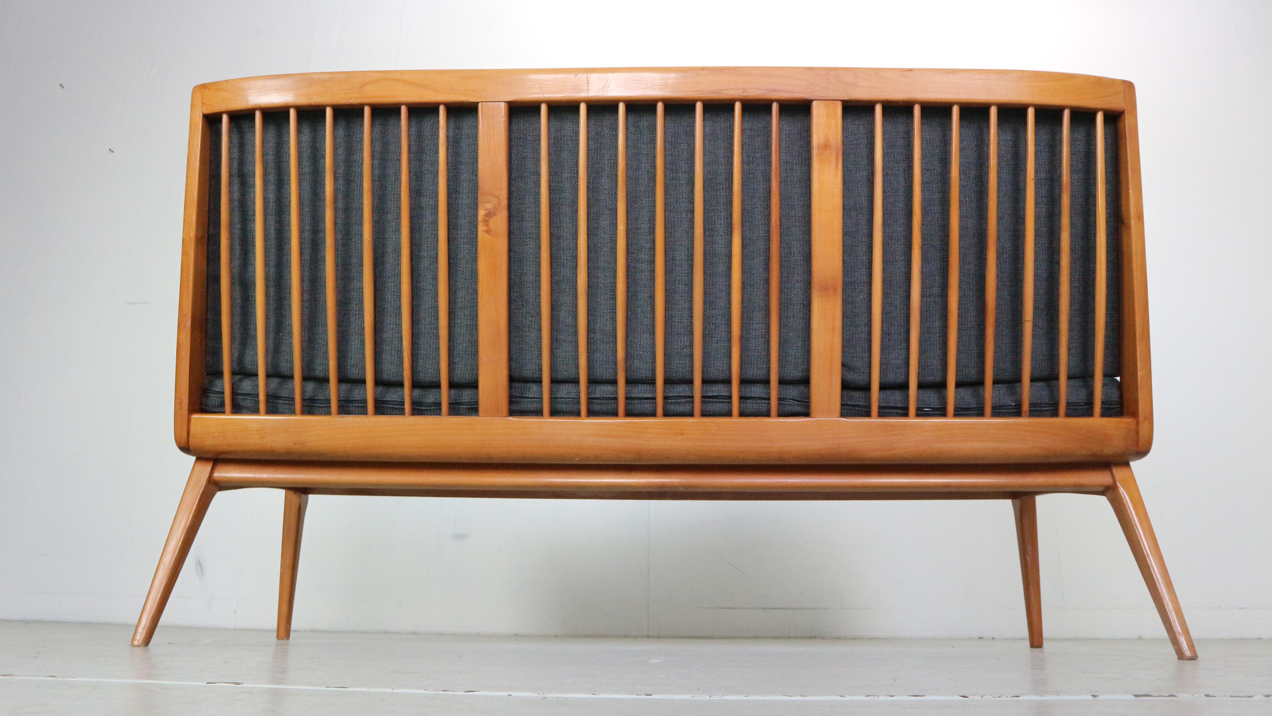 Mid-Century Modern Hans Mitzlaff 1950er Boomerang Sofa für Eugen Schmidt, 1950er Jahre (Stoff) im Angebot
