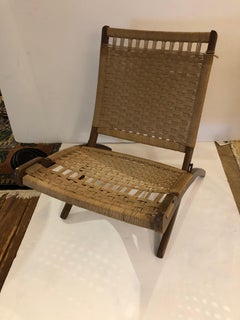 Mid-Century Modern Hans Wegner Style Oak and Rope Folding Lounge Chair
