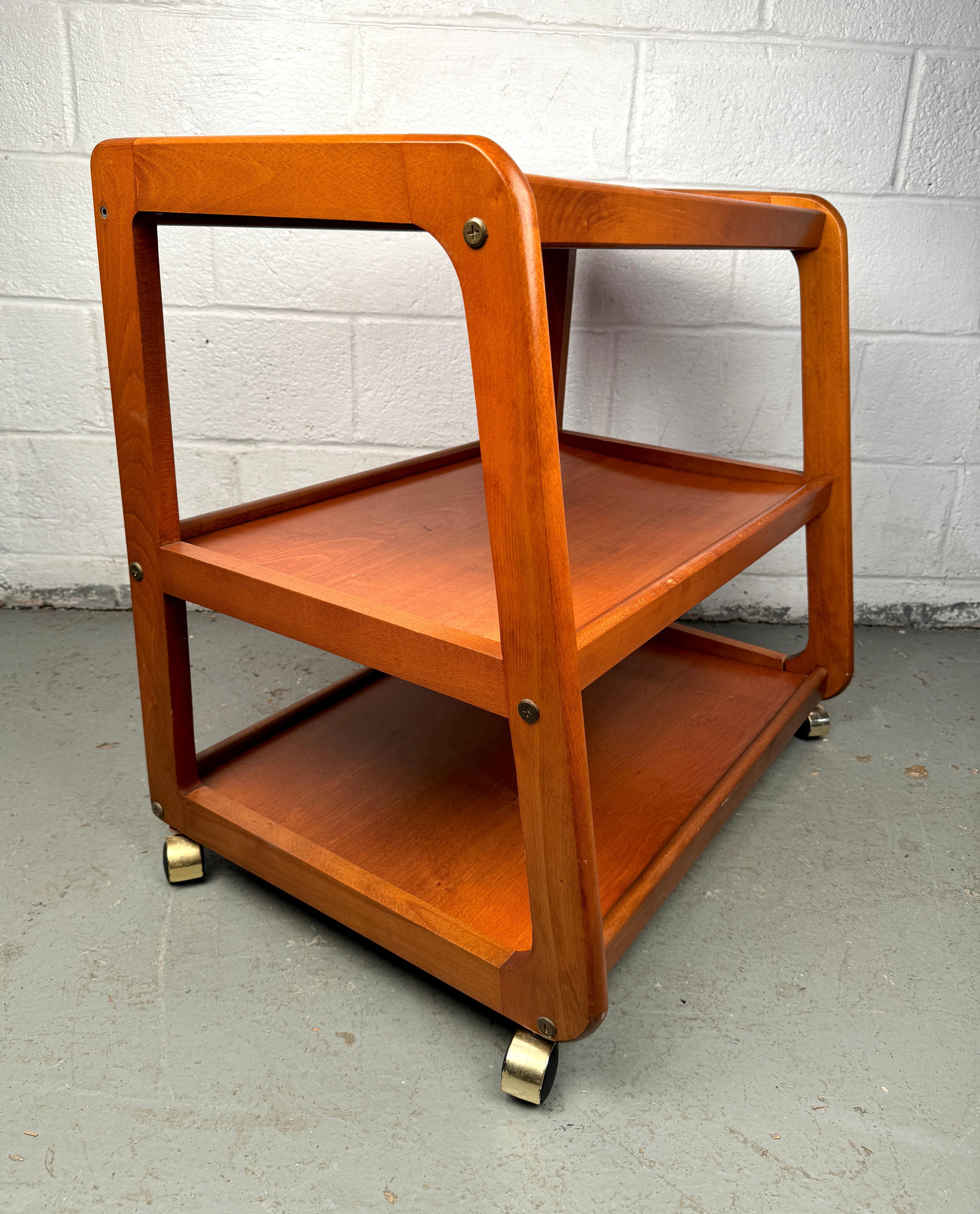 Roumain Chariot de service en bois dur The Moderns Vintage en vente