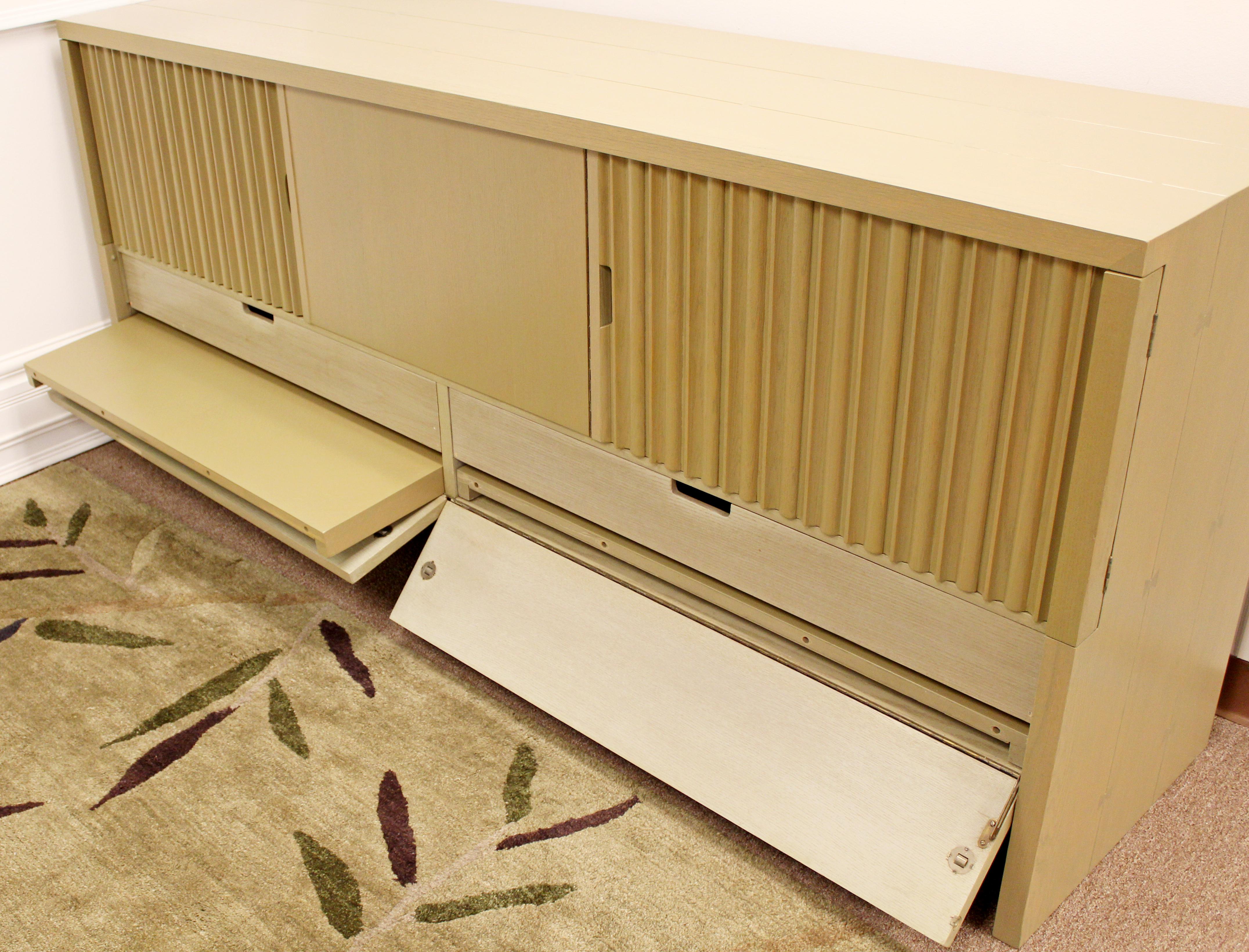 Mid-Century Modern Harold Schwartz for Romweber Credenza Dining Table & 6 Chairs In Good Condition In Keego Harbor, MI