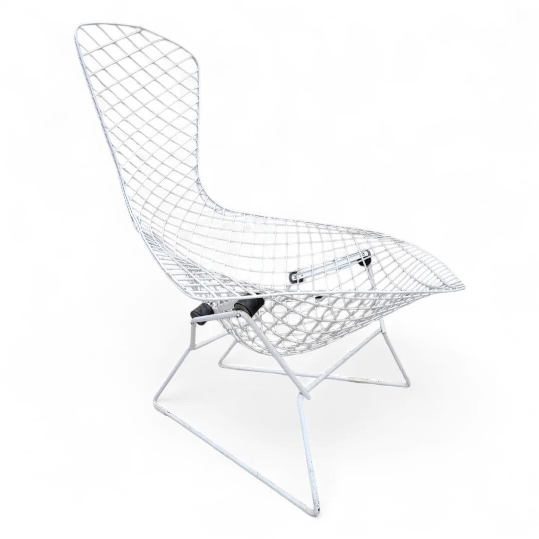 Mid Century Modern Harry Bertoia For Knoll Bird Lounge Chair In Black In Good Condition For Sale In Chicago, IL