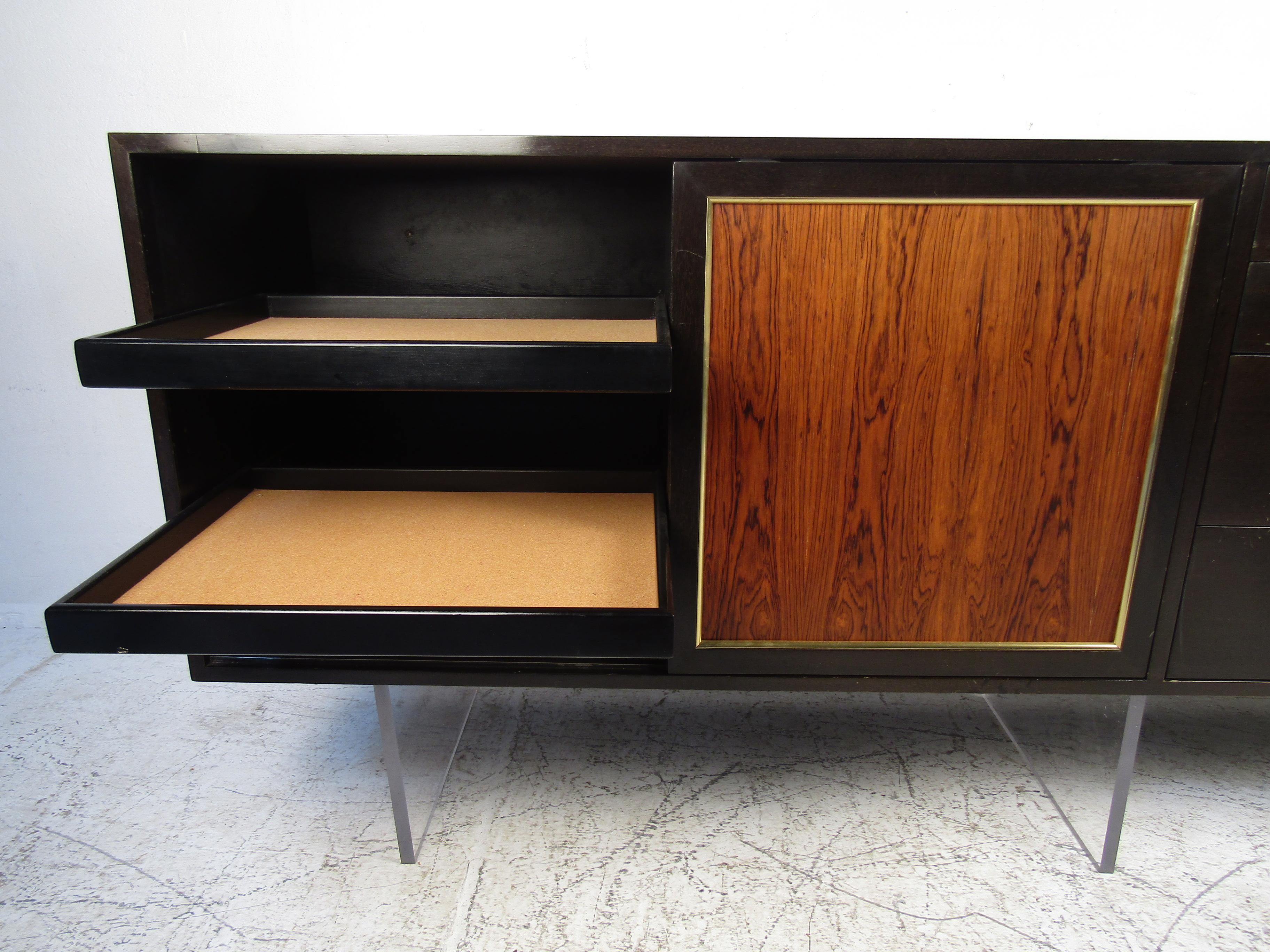 Wood Mid-Century Modern Harvey Probber Credenza For Sale