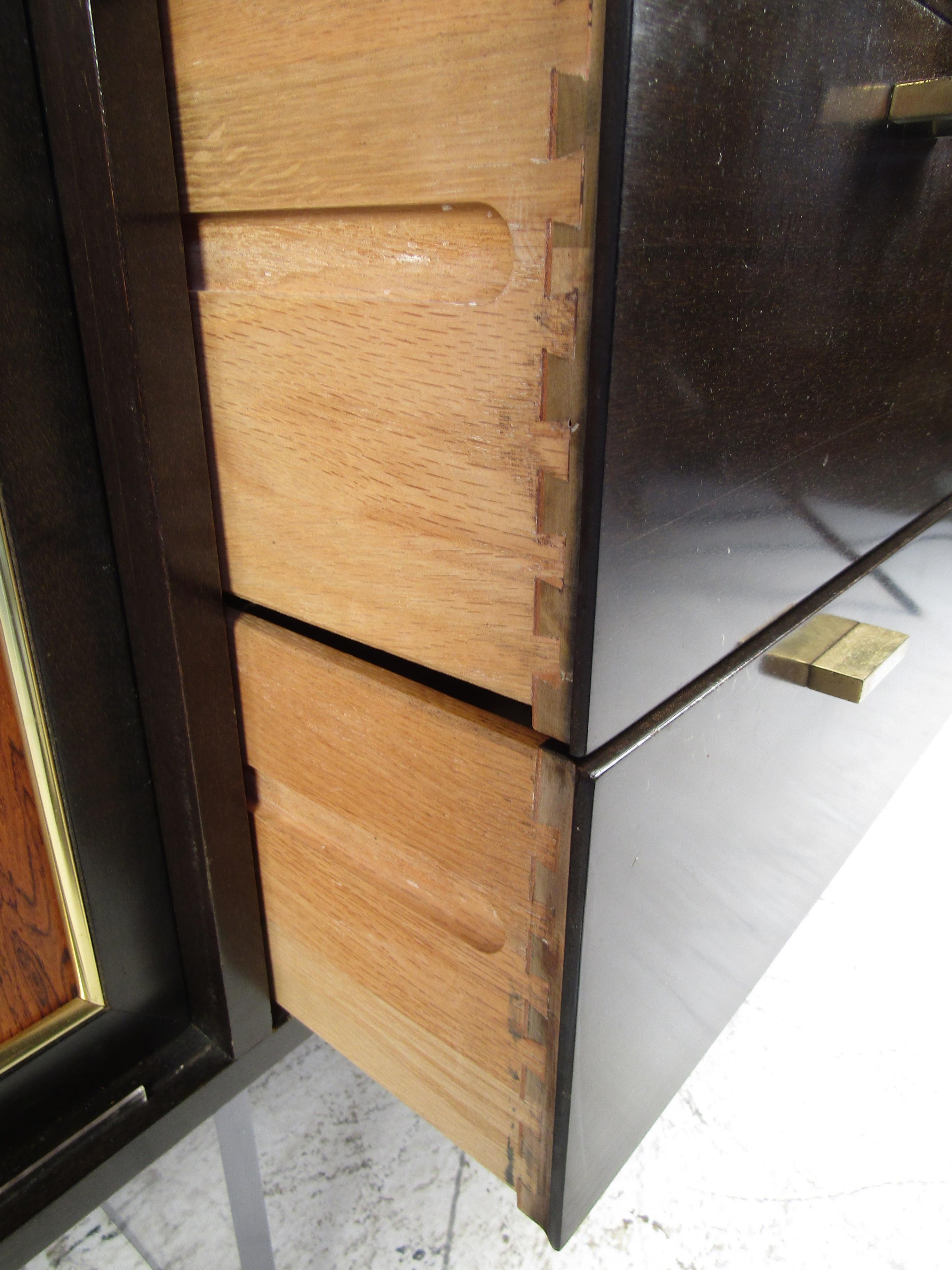 Mid-Century Modern Harvey Probber Credenza For Sale 2