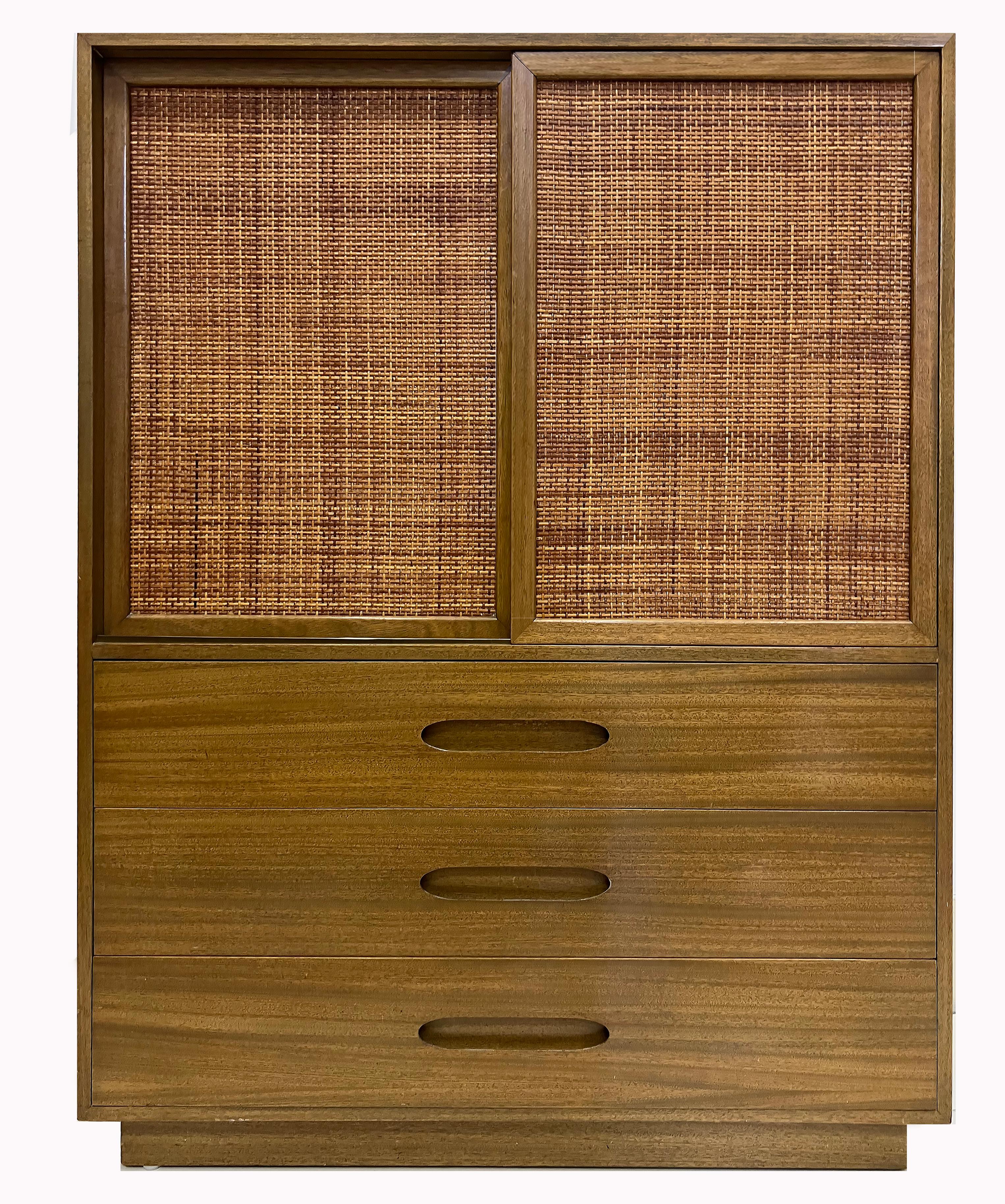 Mid-century Modern Harvey Probber Kommode aus gebleichtem Mahagoni, Türen aus Rohrgeflecht  im Angebot 4