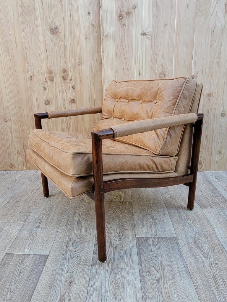 Mid-Century Modern Harvey Probber Style Walnut Frame Armchair In Good Condition In Chicago, IL
