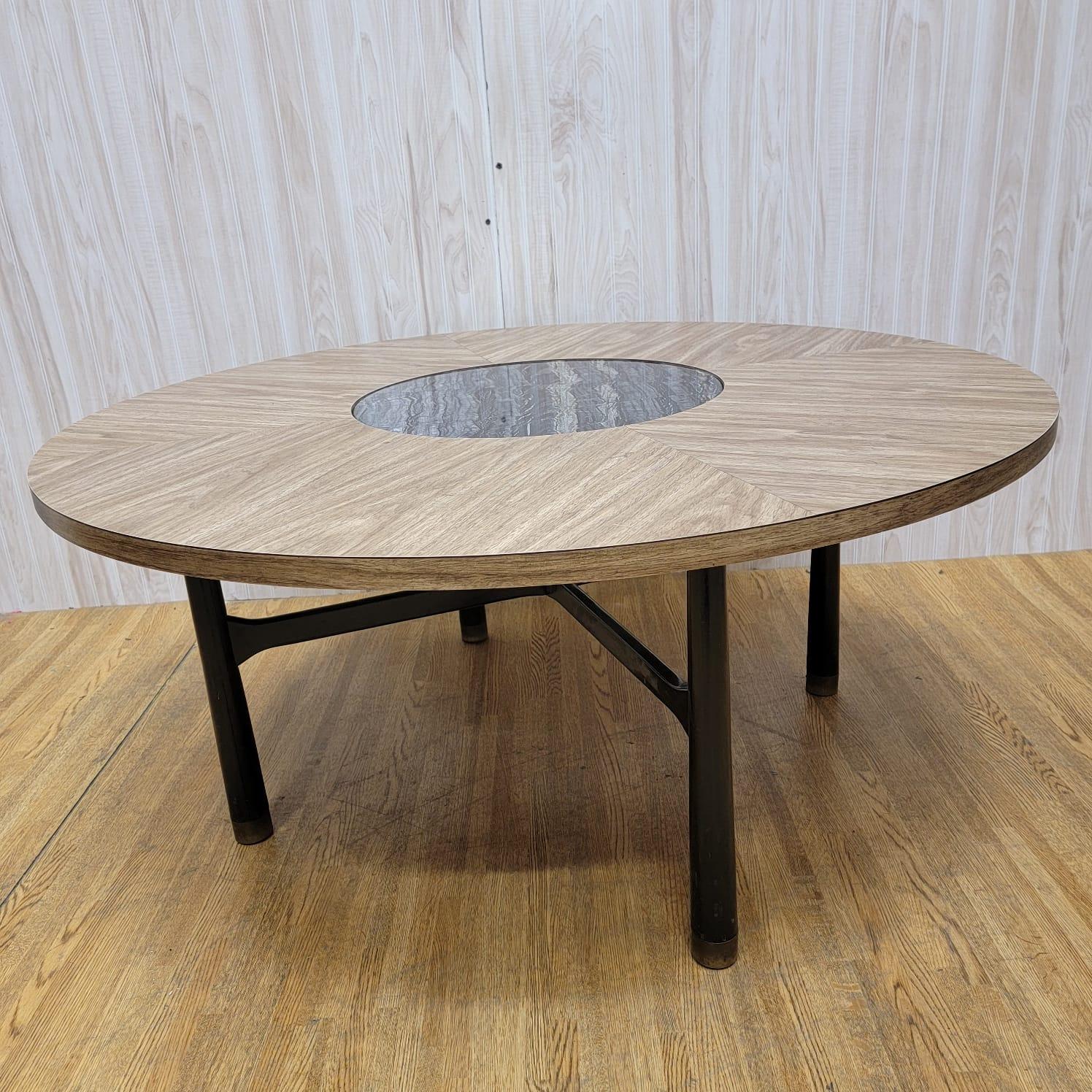 Mid-Century Modern Harvey Probber Walnut with Black Marble Cocktail Table In Good Condition For Sale In Chicago, IL