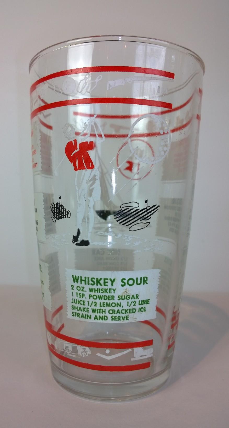 Mid-Century Modern Hazel Atlas Cocktail Recipes Golf Theme Glass Cocktail Shaker In Good Condition For Sale In Houston, TX