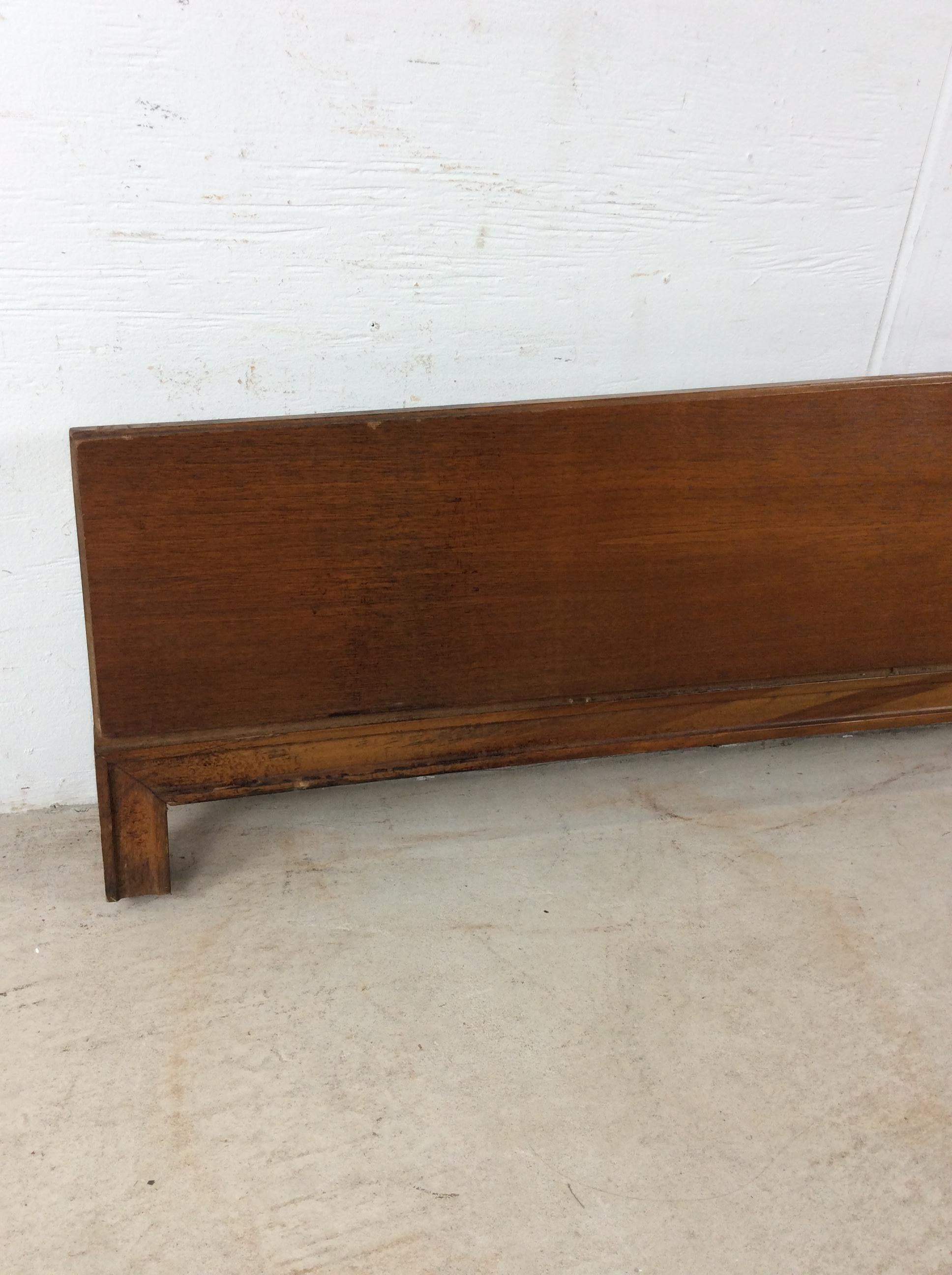 Mid Century Modern Headboard & Footboard with Beveled Detailing by Johnson Carpe en vente 10