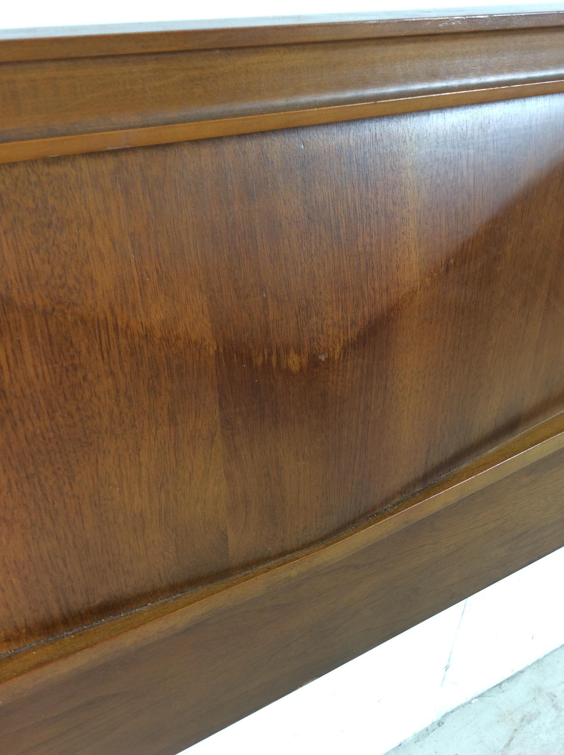 20ième siècle Mid Century Modern Headboard & Footboard with Beveled Detailing by Johnson Carpe en vente