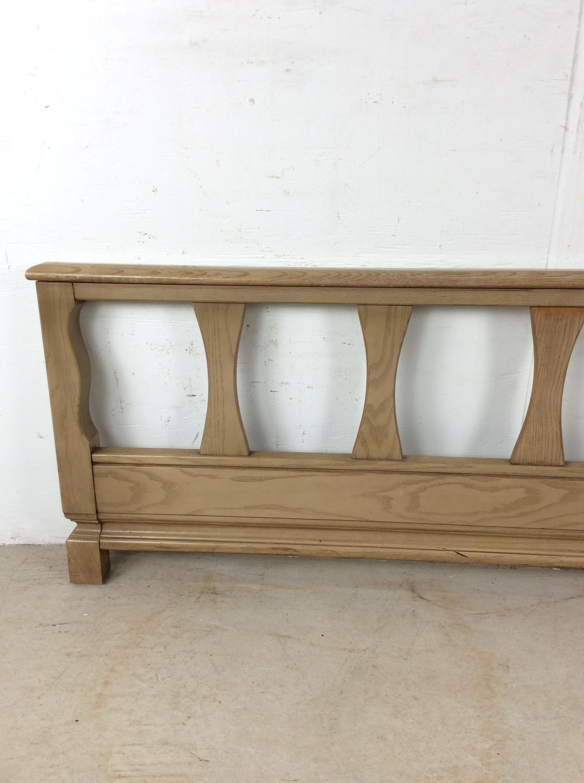 Mid Century Modern Headboard & Footboard with Limed Oak Finish en vente 6