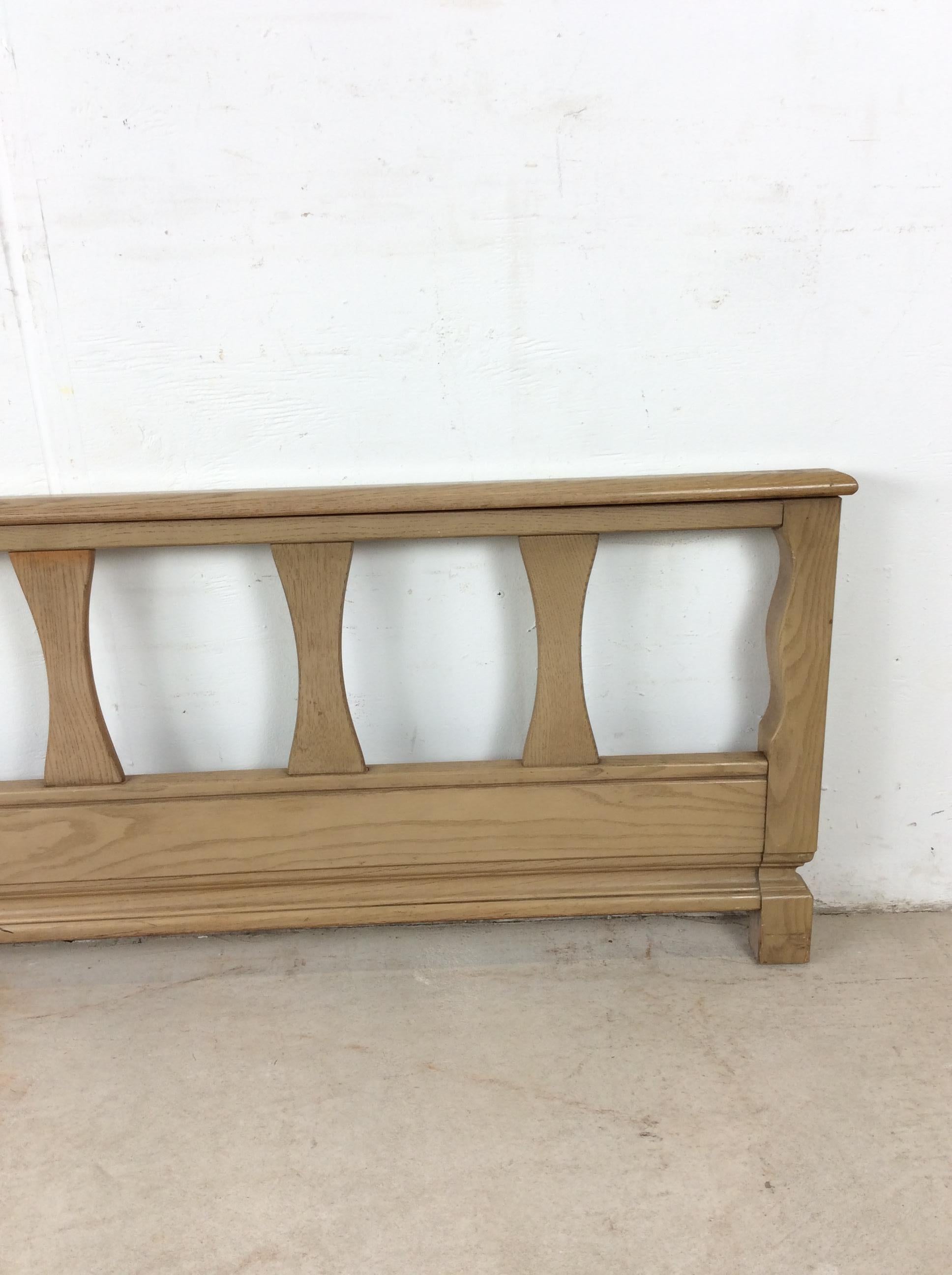 Mid Century Modern Headboard & Footboard with Limed Oak Finish en vente 7