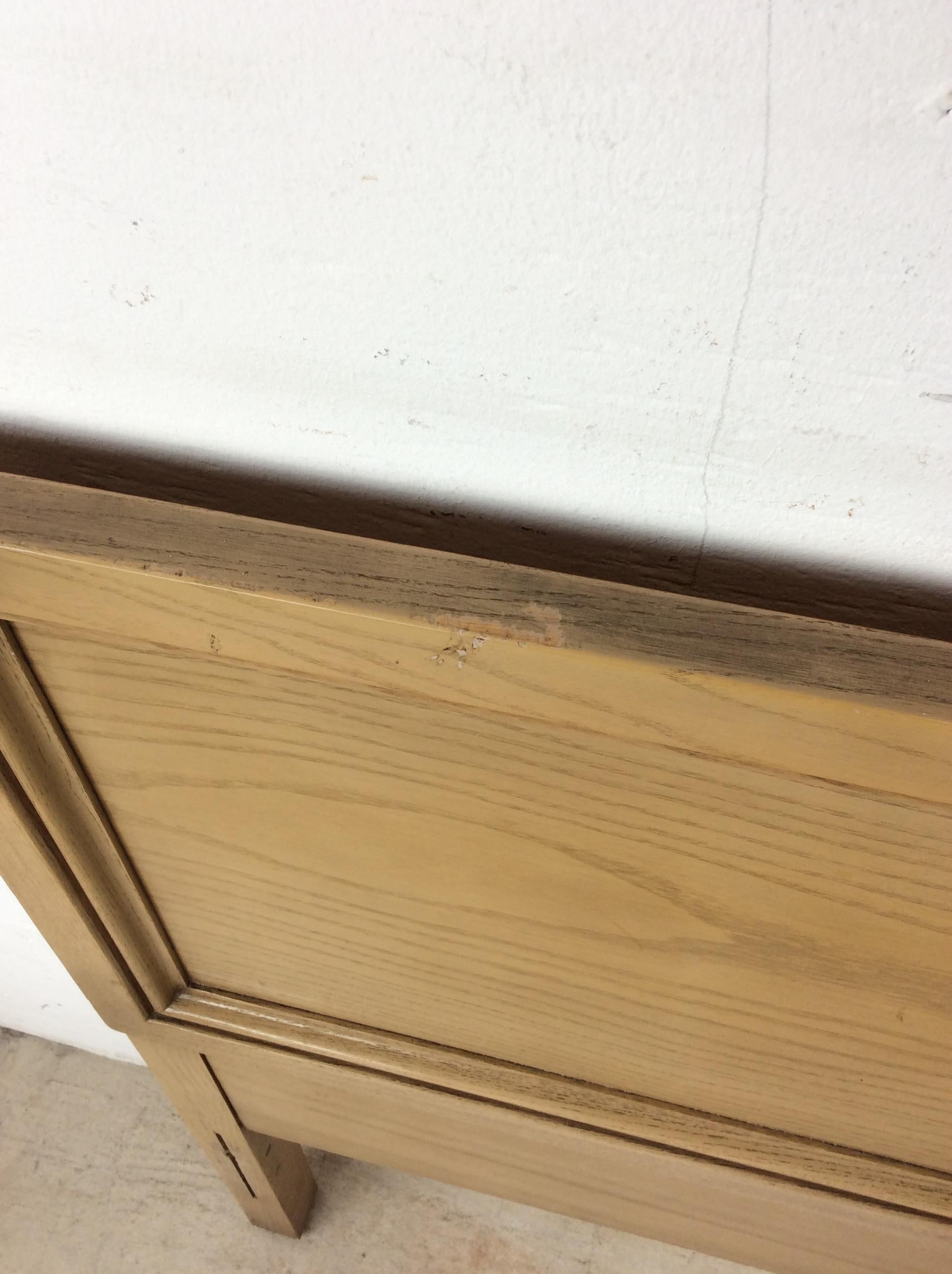 Mid Century Modern Headboard & Footboard with Limed Oak Finish Bon état - En vente à Freehold, NJ