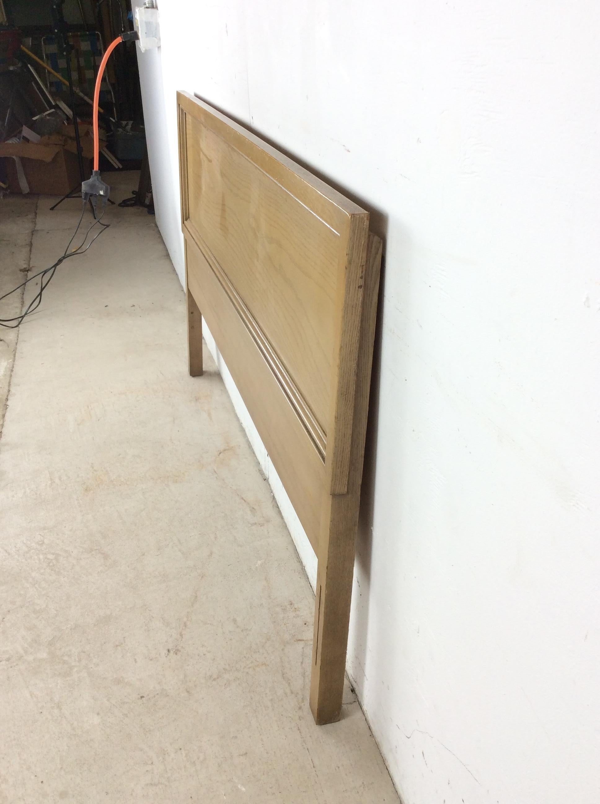 Mid Century Modern Headboard & Footboard with Limed Oak Finish en vente 1