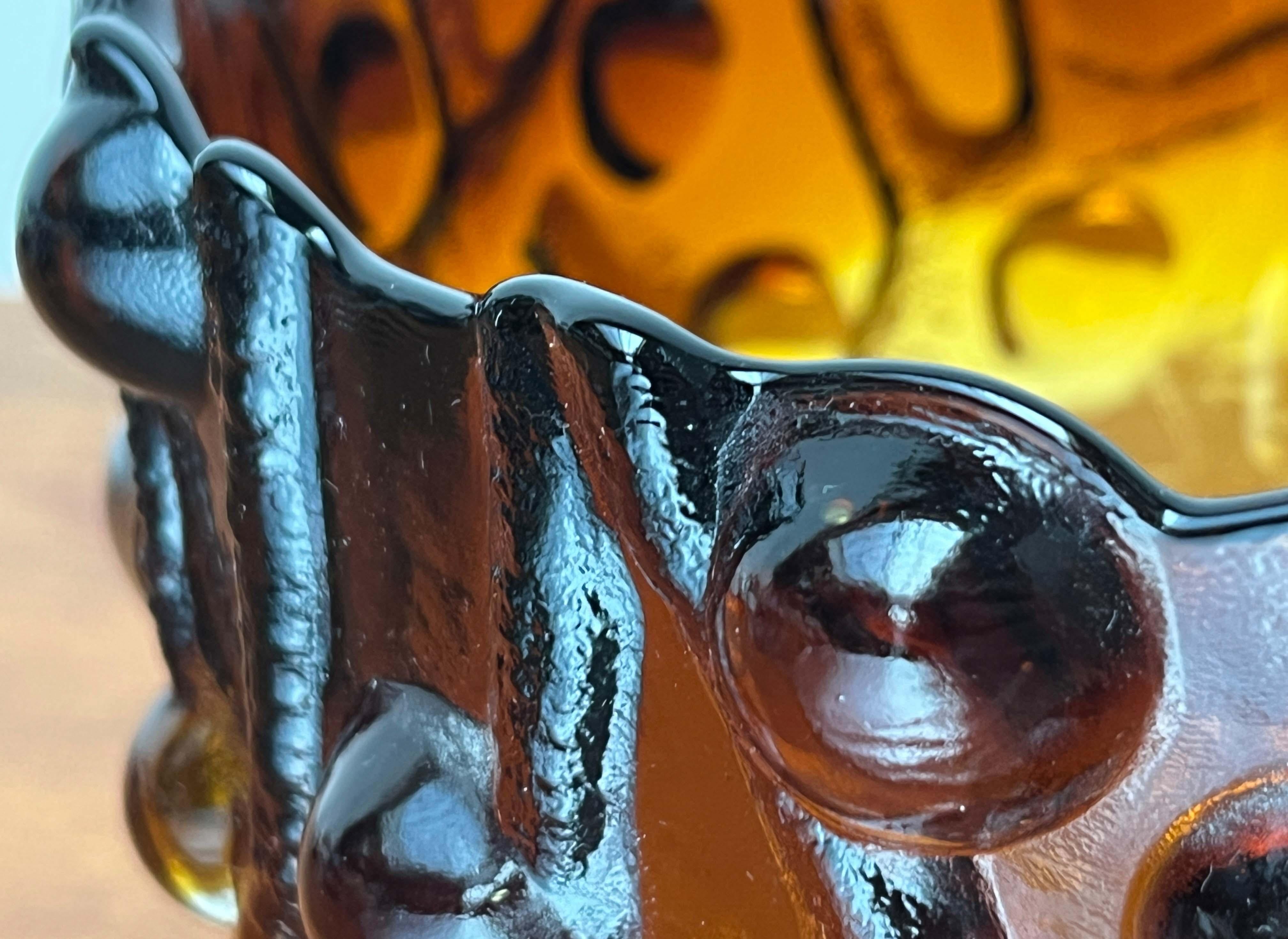 Ciotola in vetro artistico pesante di metà secolo con disegno di albero Kai Blomqvist Kumela in vendita 1