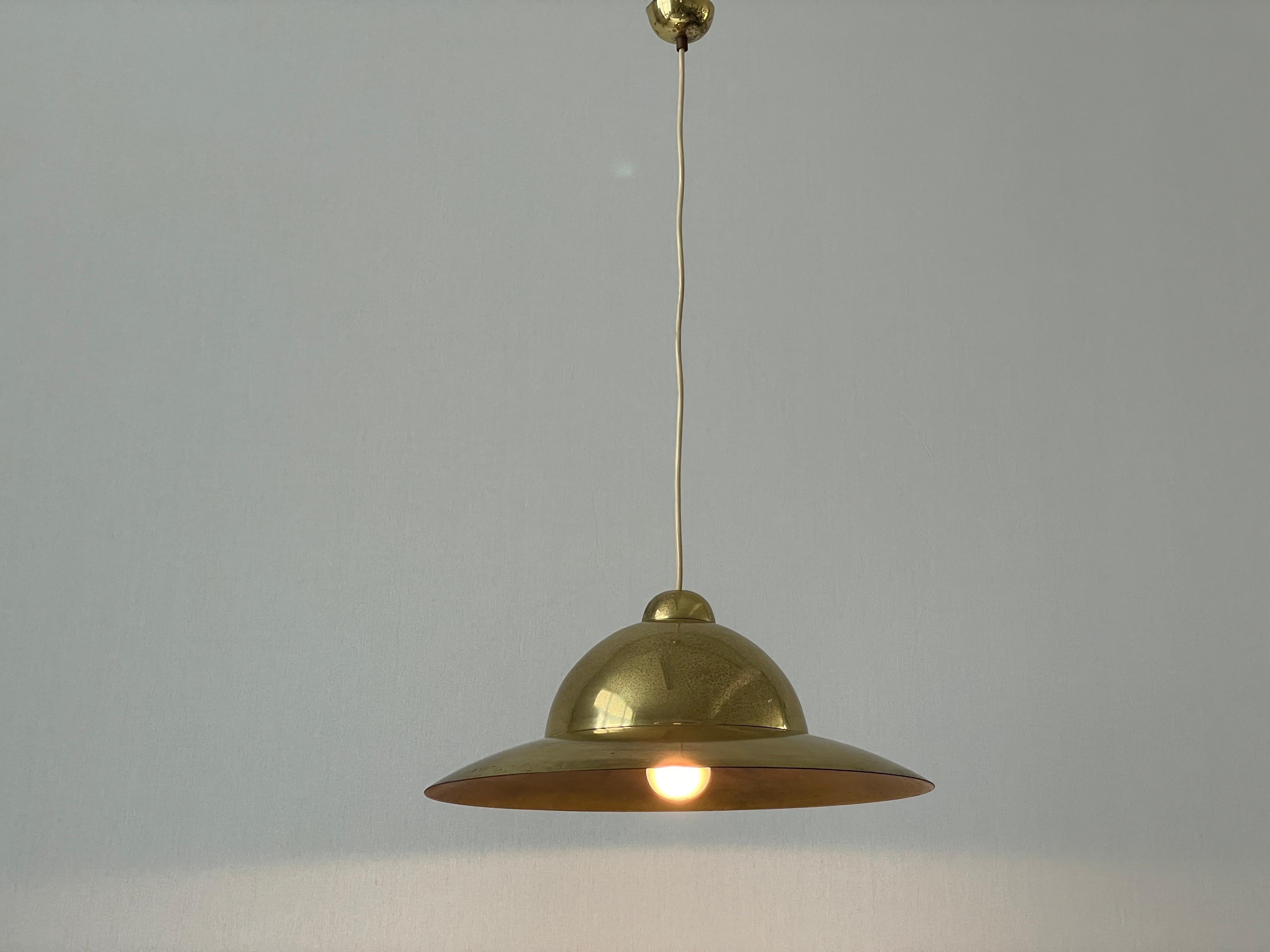 Lampada a sospensione in ottone pesante moderna di metà secolo, anni '60, Italia in vendita 4