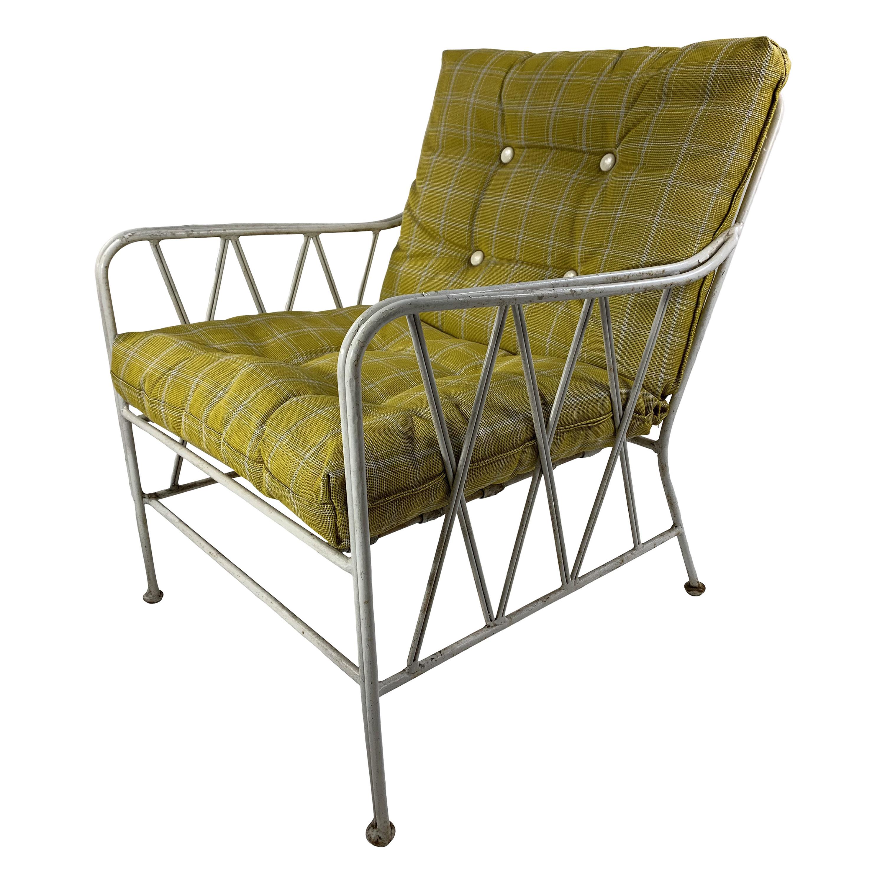 Mid-Century Modern Heavy Cast Iron Wire Outdoor Lounge Chair at 1stDibs | iron  outdoor lounge chairs, mid century cast, cast iron outdoor lounge chair