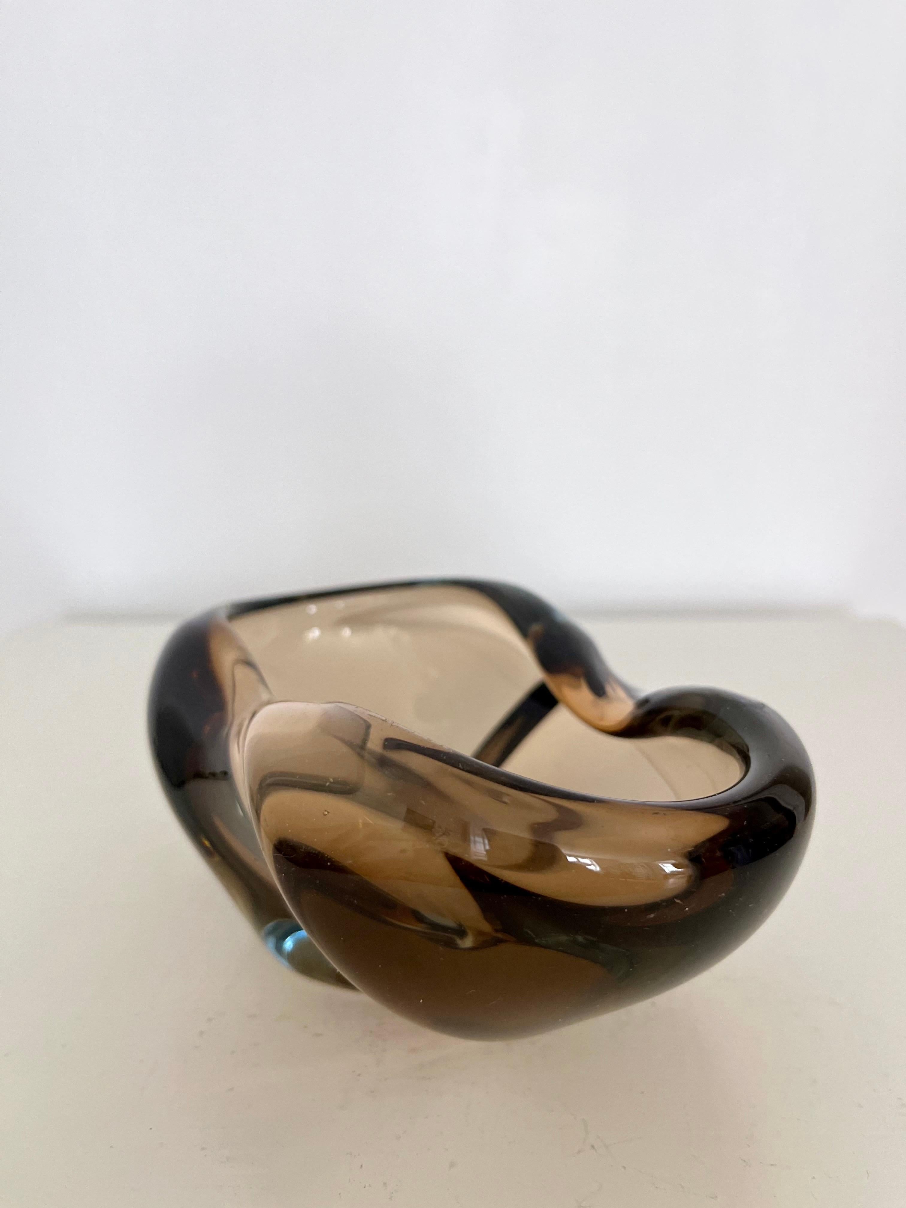 Mid-Century Modern Heavy Sculptural Glass Bowl, Finland, 1960s In Good Condition For Sale In Frederiksberg C, DK