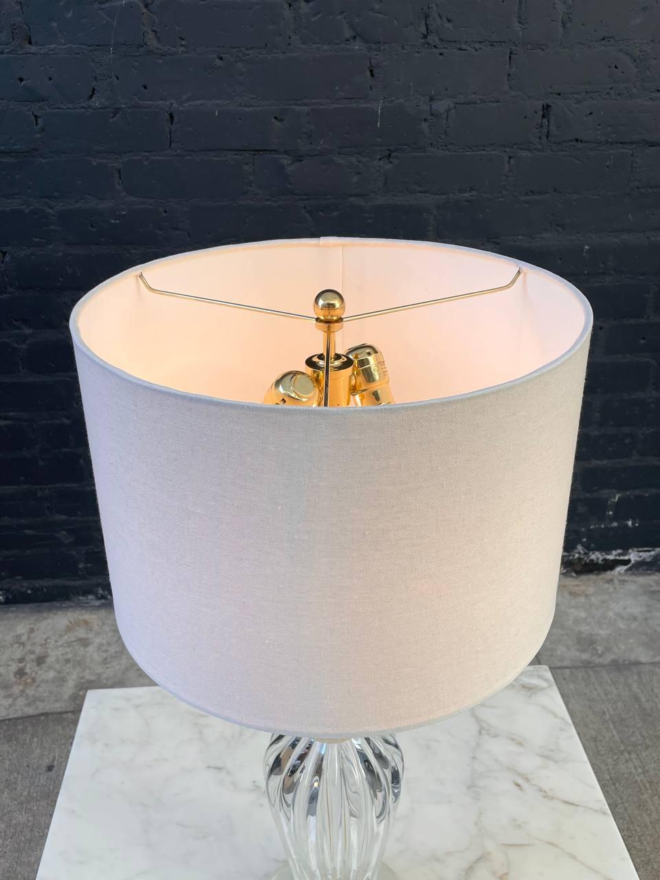 Mid-Century Modern Lampe de table en verre de Murano, réglable en hauteur, The Moderns en vente