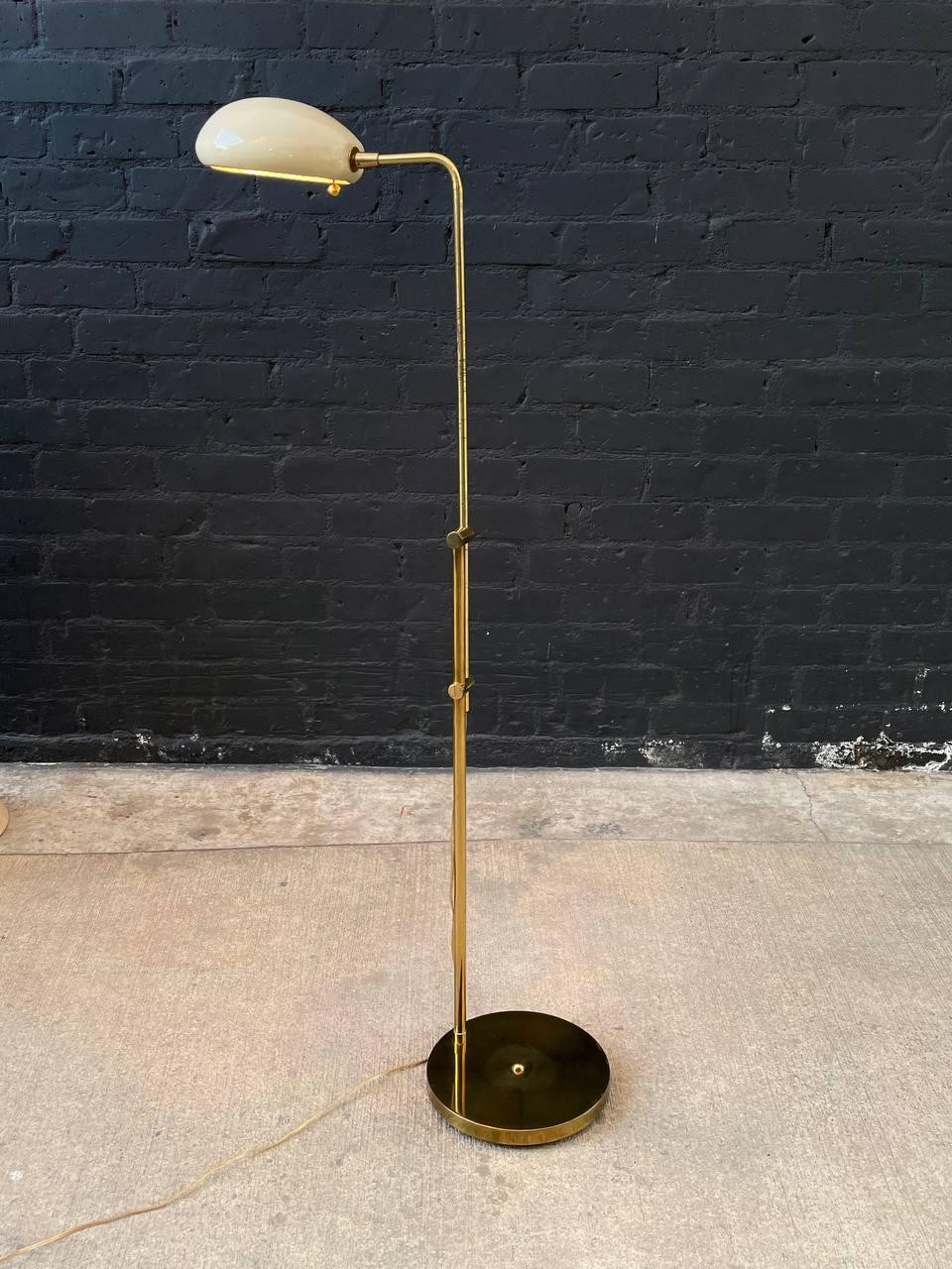 Mid-Century Modern Height Adjustable Porcelain & Brass Swivel Floor Lamp In Good Condition In Los Angeles, CA