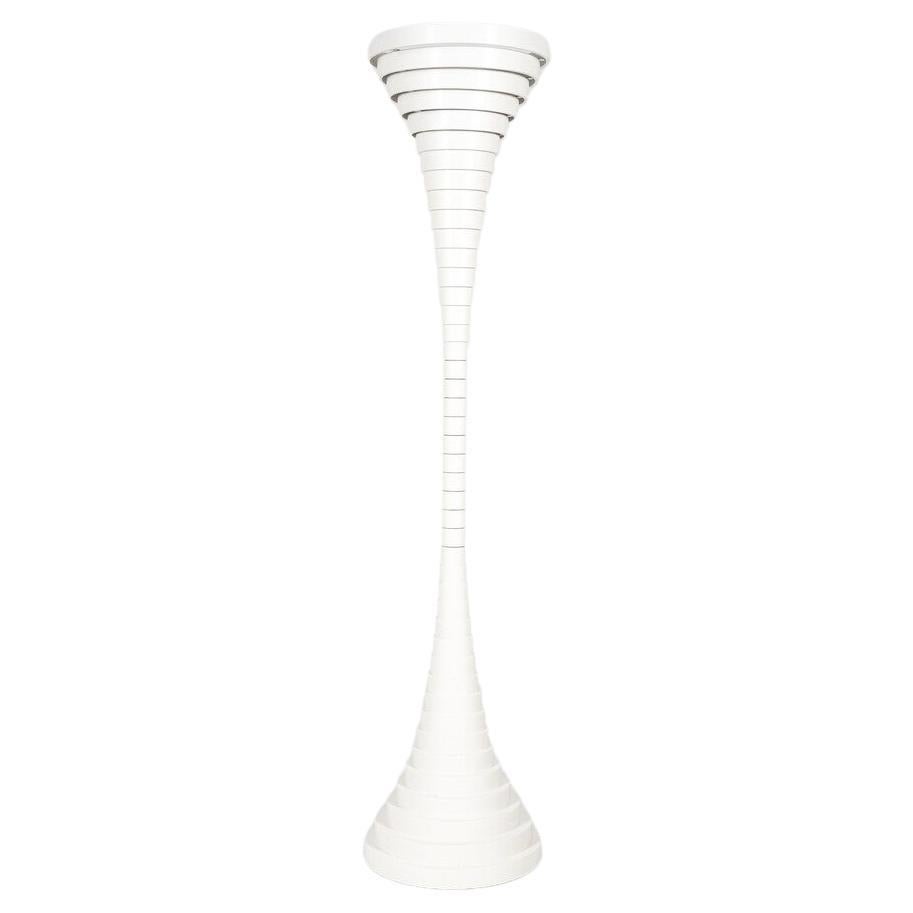 Moderne Stehlampe „Helga“ aus der Mitte des Jahrhunderts von Silvio Bilangione und Paolo Portoghesi