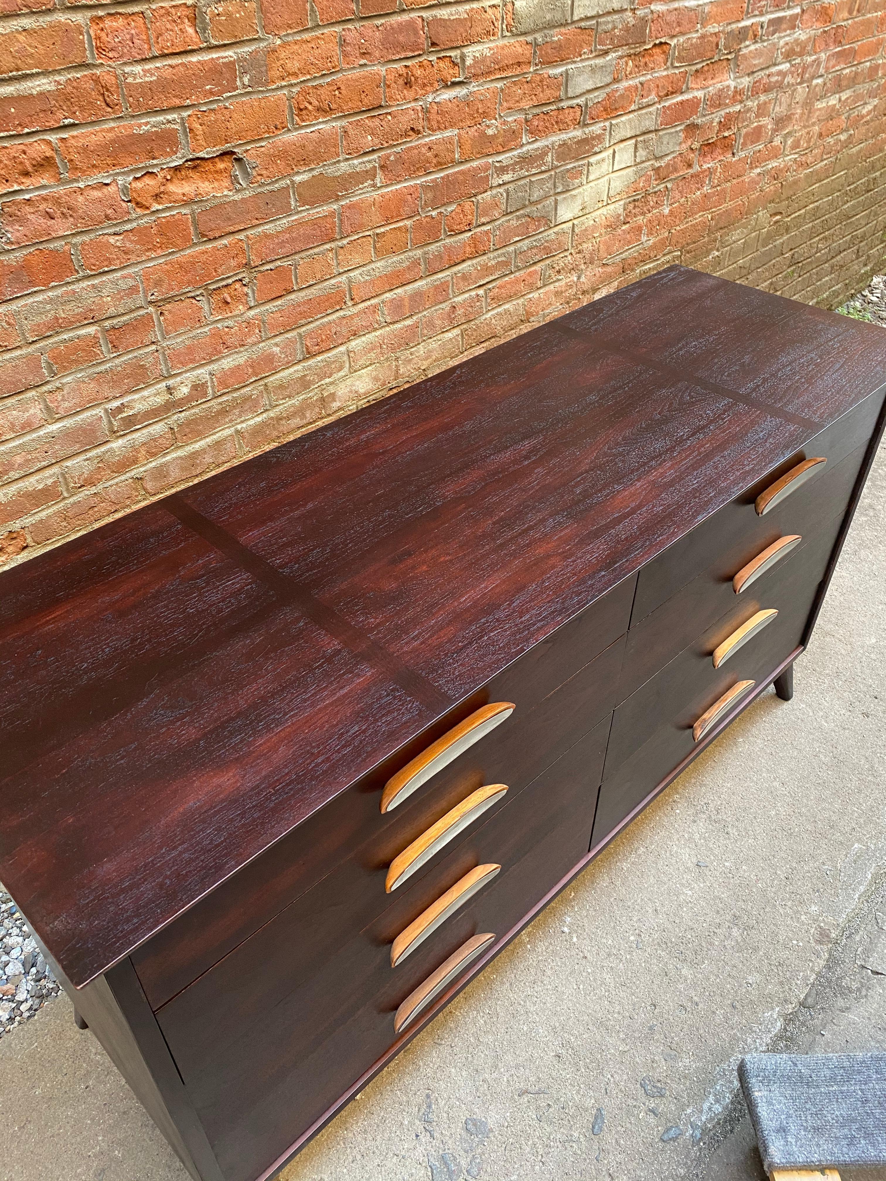 Veneer Mid-Century Modern Henredon Carlton House Dresser