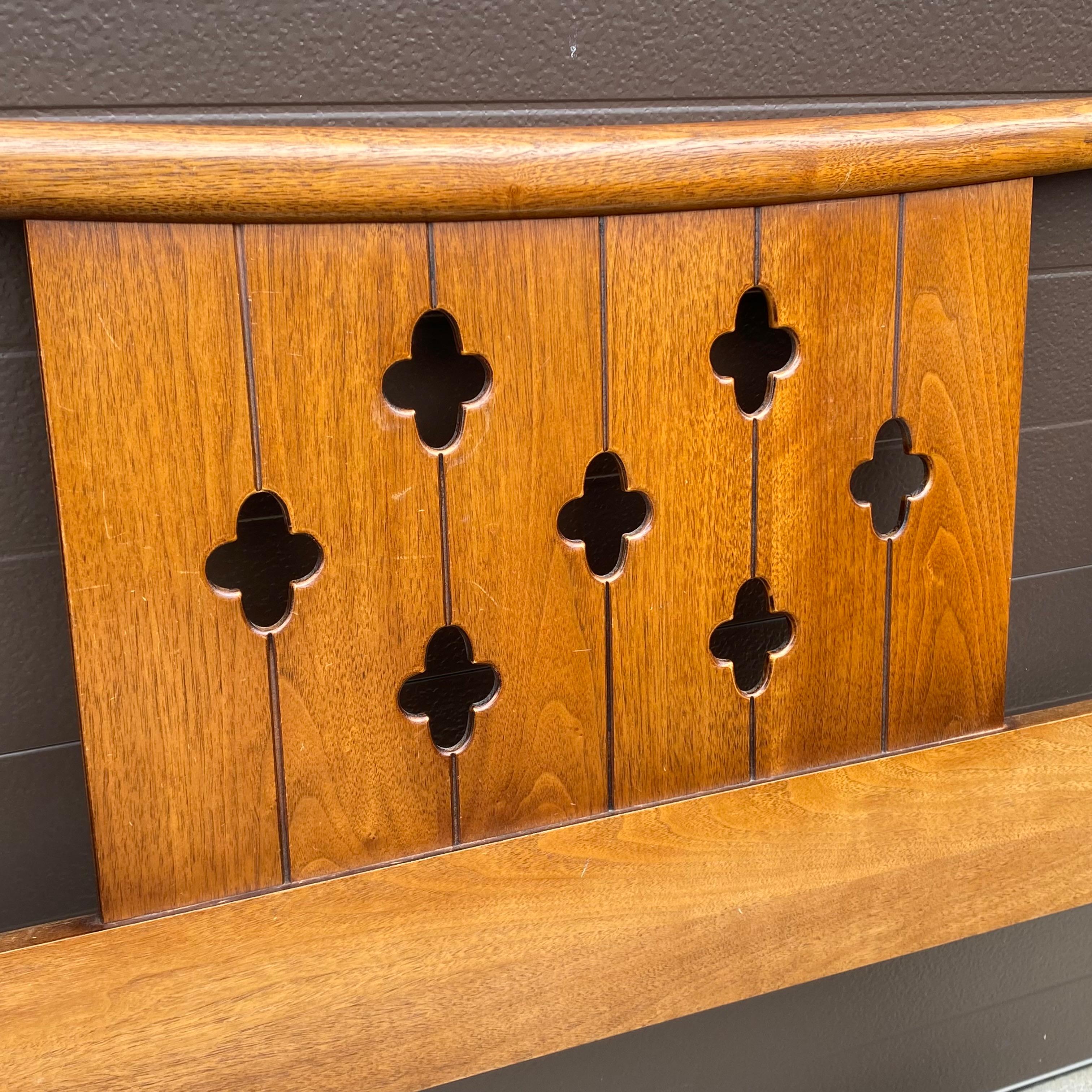 20th Century Mid-Century Modern Henredon Circa 60 Twin Headboard For Sale