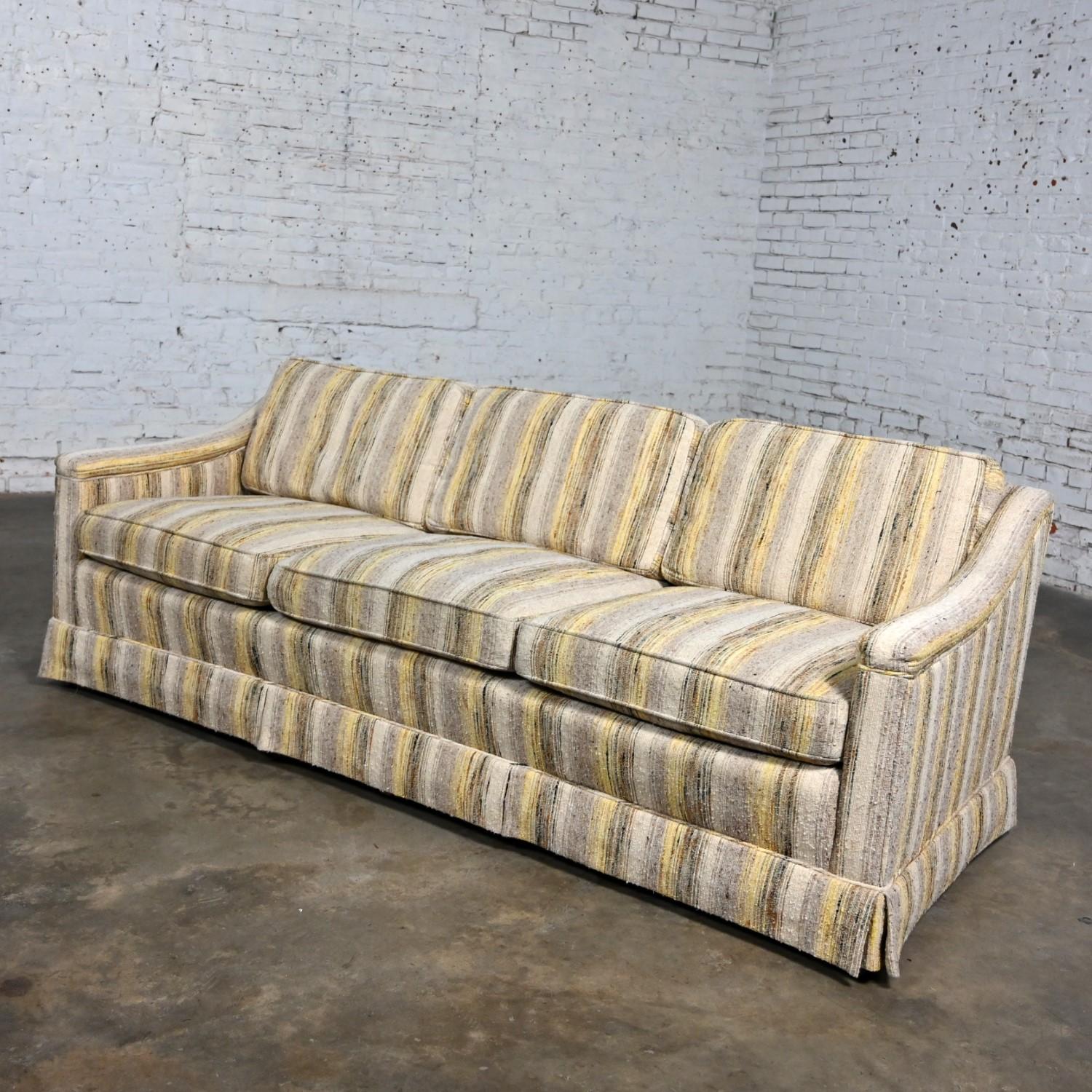 Mid-Century Modern Henredon Sofa Modified Lawson Style Yellow & Beige Striped In Good Condition For Sale In Topeka, KS
