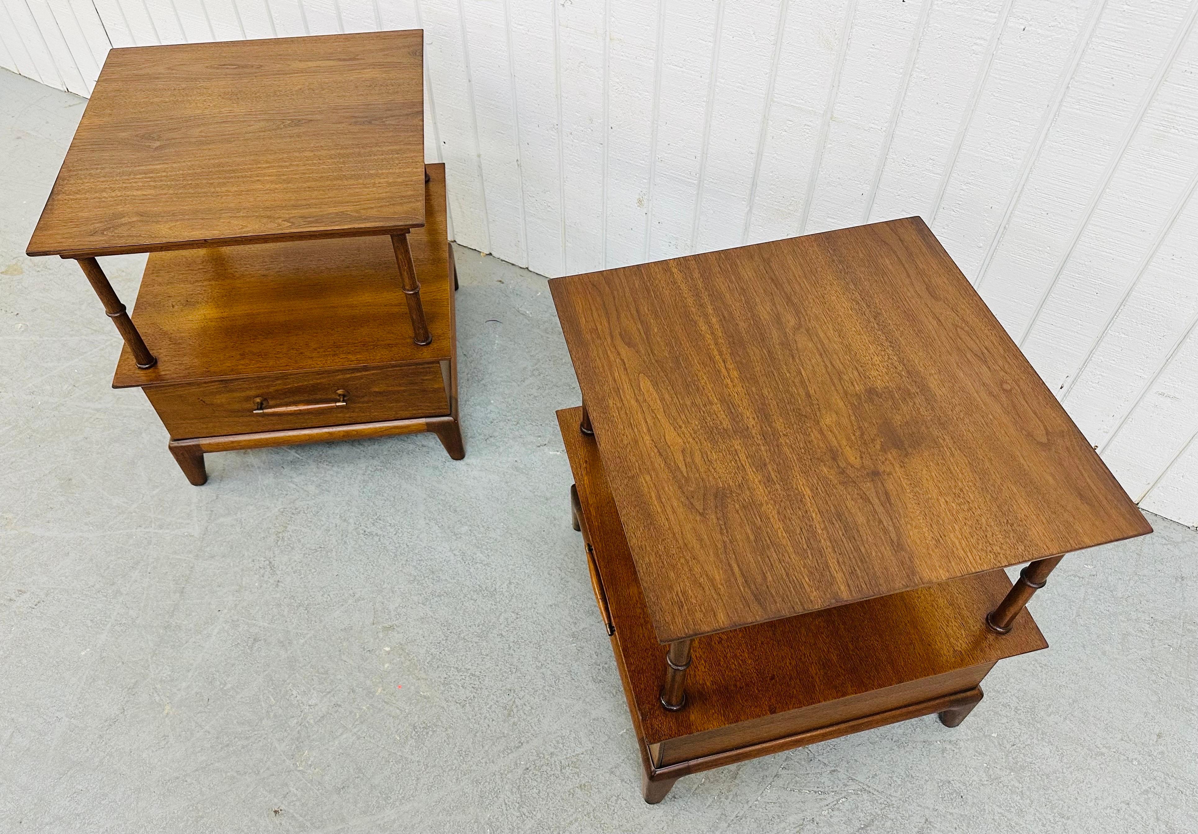 Wood Mid-Century Modern Henredon Walnut Nightstands - Set of 2