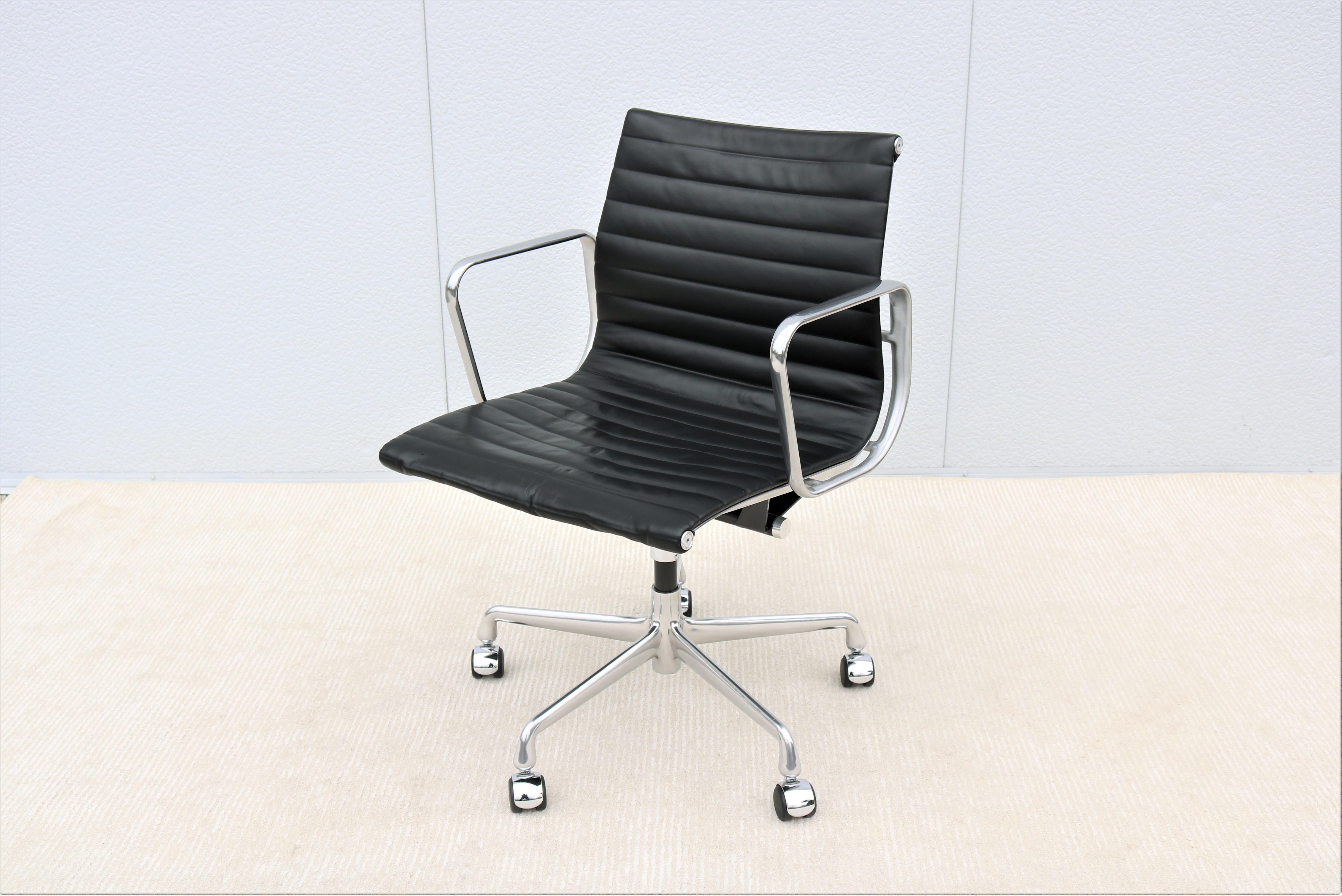 Polished Mid-Century Modern Herman Miller Eames Aluminum Group Black Management Chair