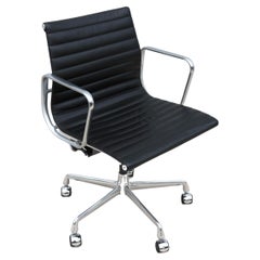 Mid-Century Modern Herman Miller Eames Aluminum Group Black Management Chair