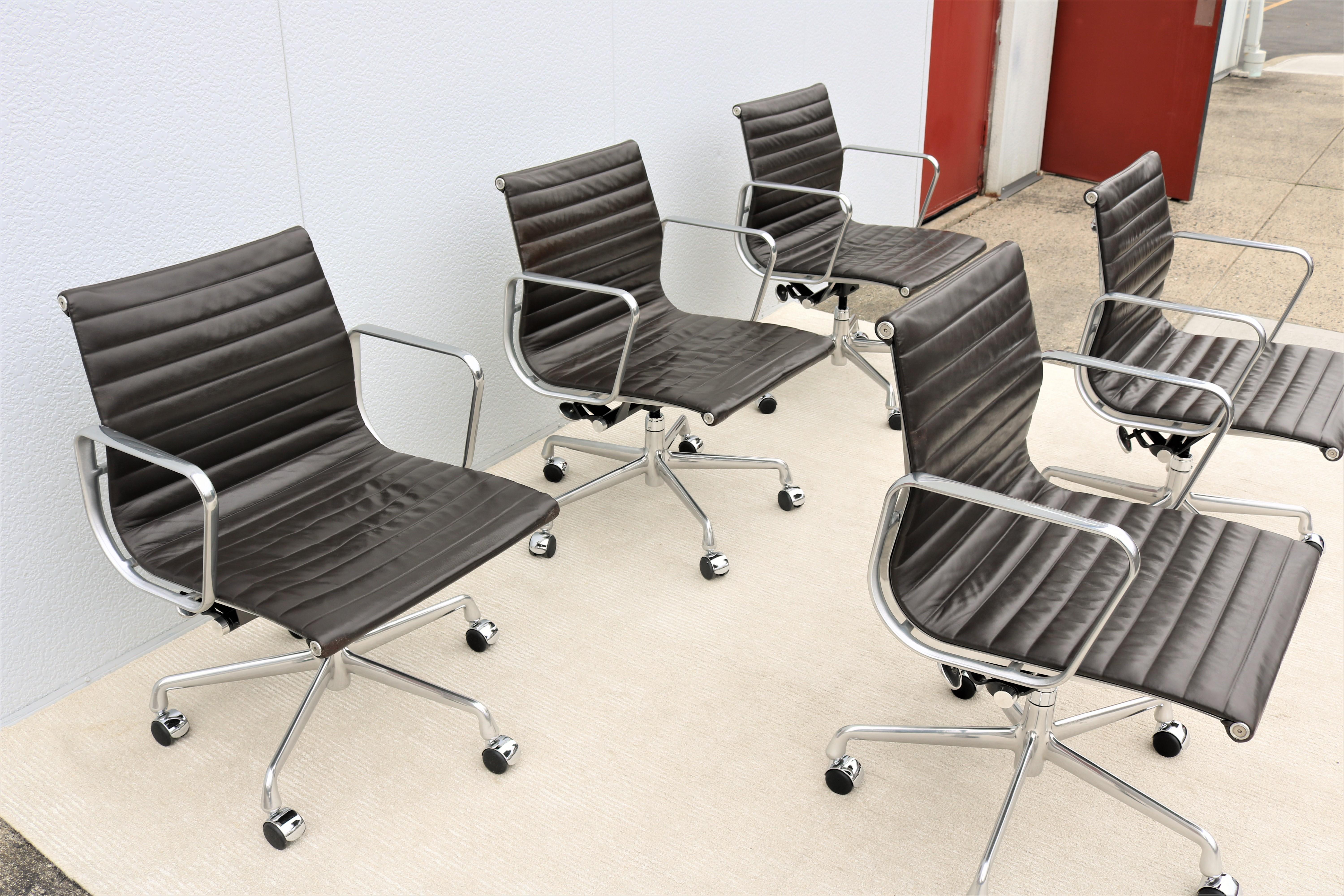 Herman Miller Eames Aluminium Group Leder- Management-Stuhl, Moderne der Mitte des Jahrhunderts im Angebot 4