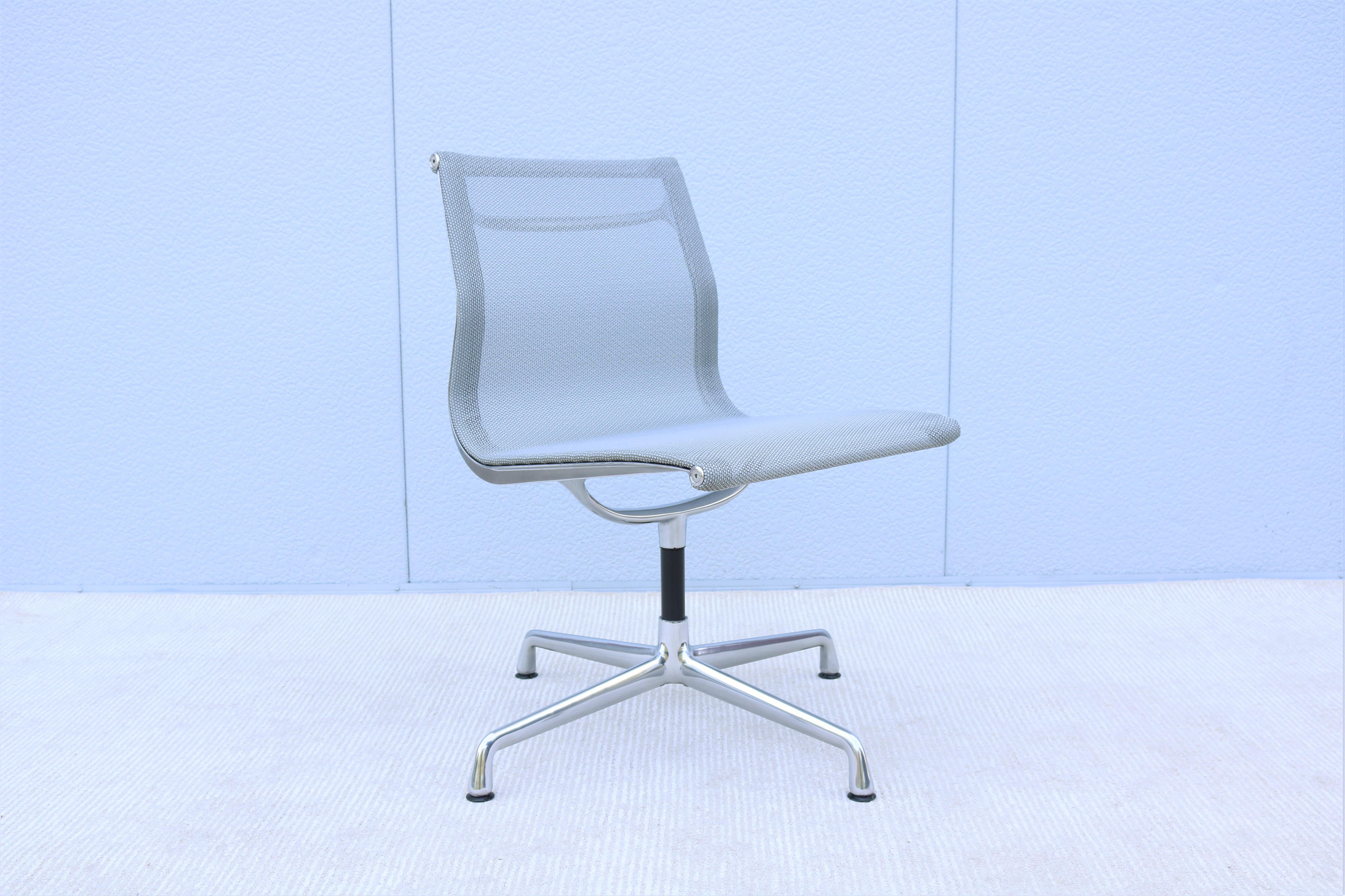 Stunning Authentic Mid-Century Modern Eames Aluminum Group Armless Side Chair.
A timeless design Classic and Contemporary with Innovative comfort features.
One of Herman Miller most popular chairs was designed in 1958 by Charles and Ray