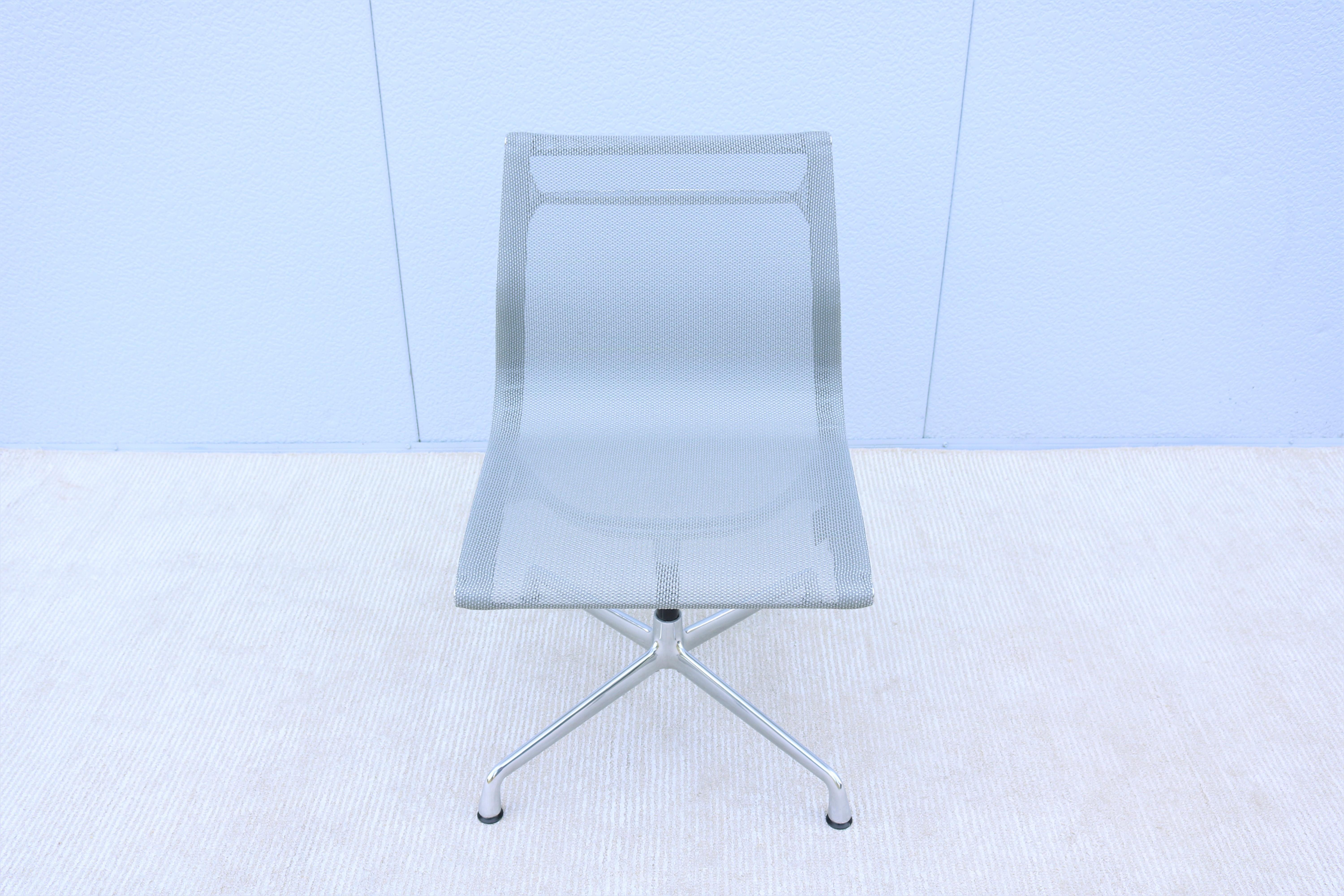 Mid-Century Modern Herman Miller Eames Aluminum Group Mesh Armless Side Chair In Good Condition In Secaucus, NJ