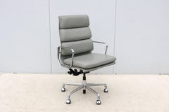Mid-Century Modern Herman Miller Eames Soft Pad Executive Chair in Gray Leather
