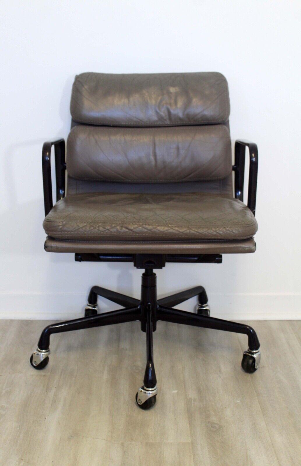 Mid-Century Modern Herman Miller Eames Soft Pad Leather Office Armchair 1988 4