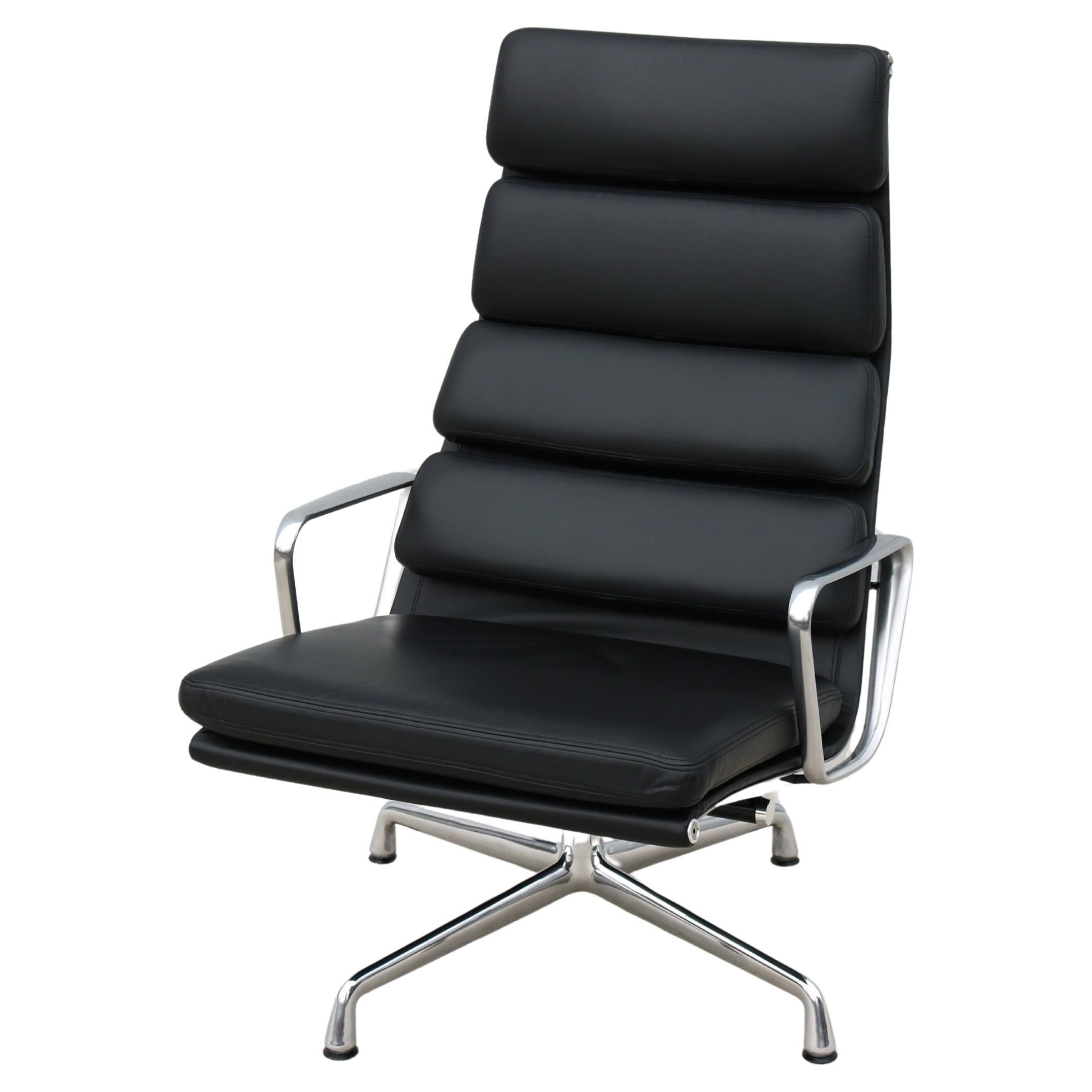 Mid-Century Modern Herman Miller Eames Soft Pad Lounge Chair in Black Leather For Sale