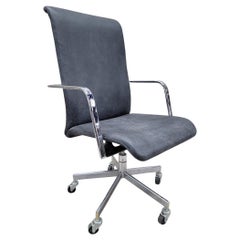 Silla de oficina giratoria con respaldo alto Herman Miller moderna de mediados de siglo recién tapizada