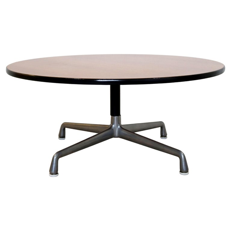 Mid-Century Modern Herman Miller Low Round Circular Coffee Table, 1960s For Sale
