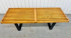 Moderne Herman Miller-Lattenrostbank aus der Mitte des Jahrhunderts