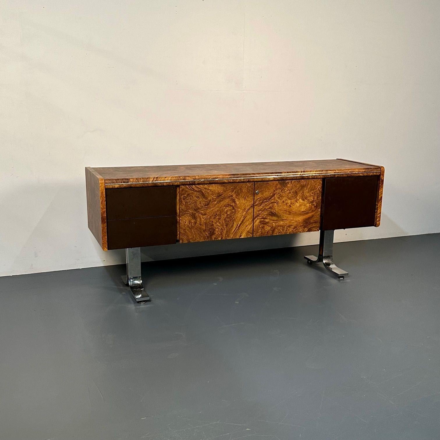 Leif Jacobsen Style, Mid-Century Modern, Credenza, Burlwood, Canada, 1950s For Sale 3