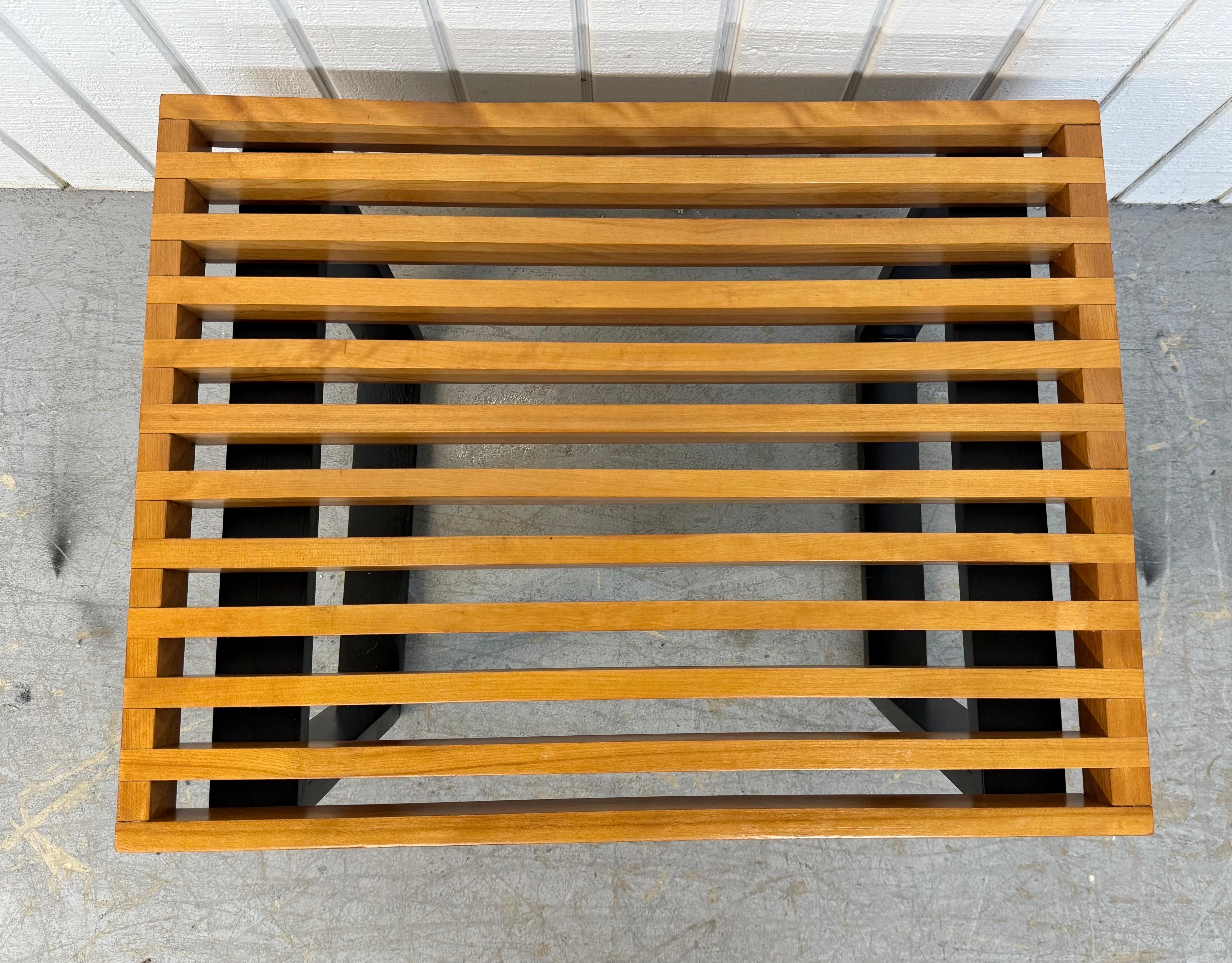 Américain Banc à lattes de style Herman Miller moderne du milieu du siècle en vente