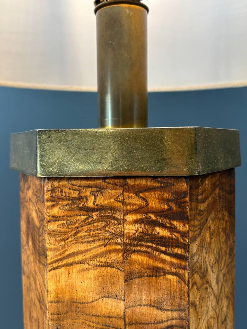 Mid-Century Modern Hexagonal Burl Wood & Brass Table Lamp For Sale 3