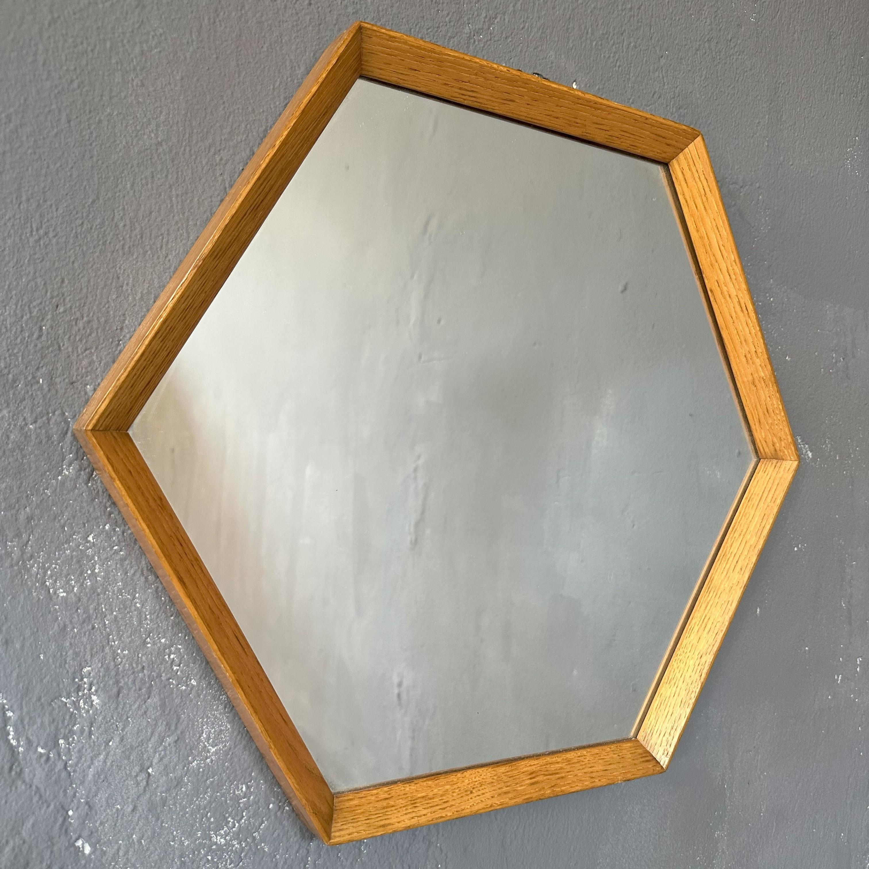 Oak Mid-Century Modern hexagonal Mirror with oak wood frame 1960 Italian manufacture For Sale