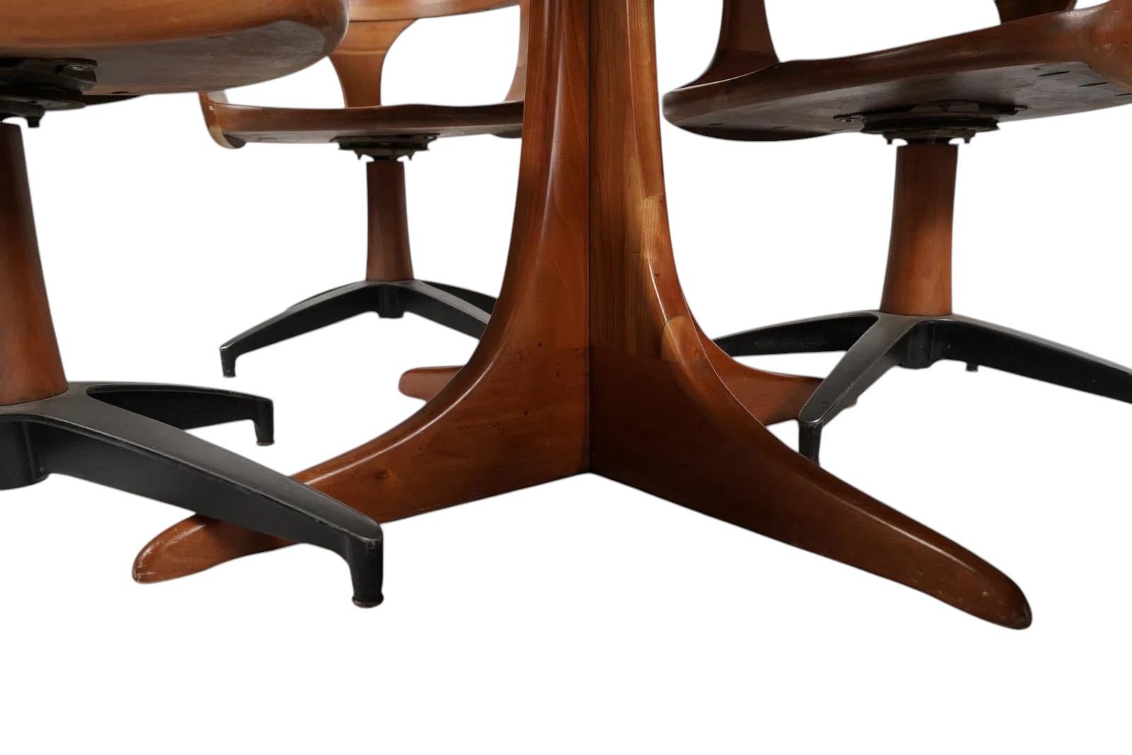 20th Century Mid Century Modern Heywood-Wakefield 1960’s Dining Set With 4 Swivel Chairs