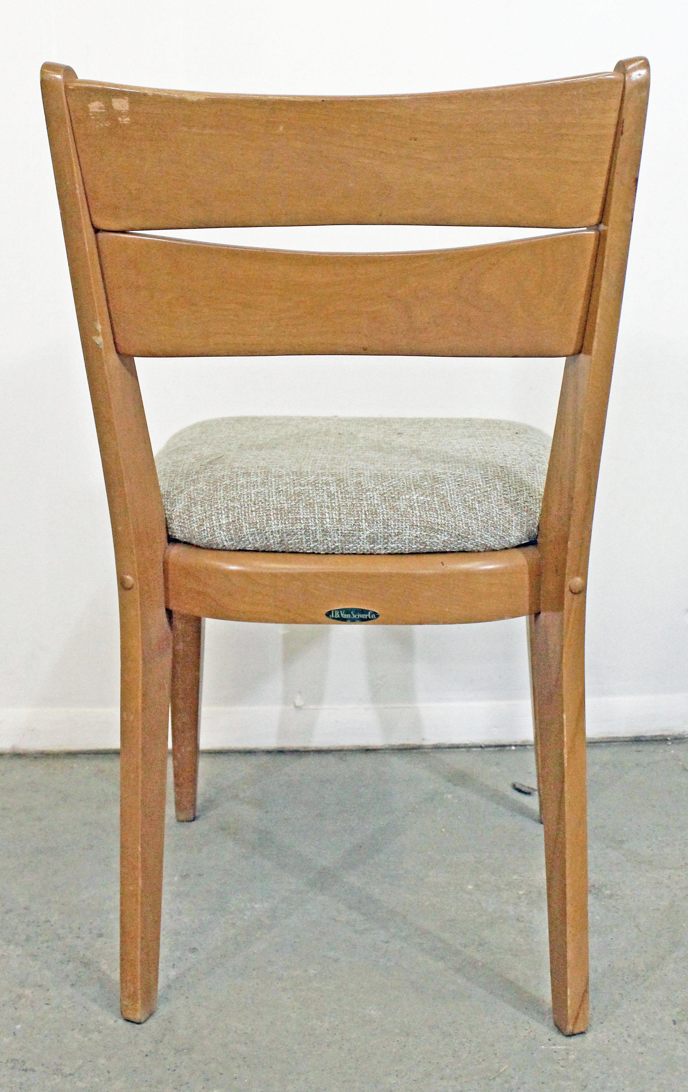 Mid-Century Modern Heywood Wakefield 'Cat's Eye' Champagne Dining Chair M151 In Good Condition In Wilmington, DE