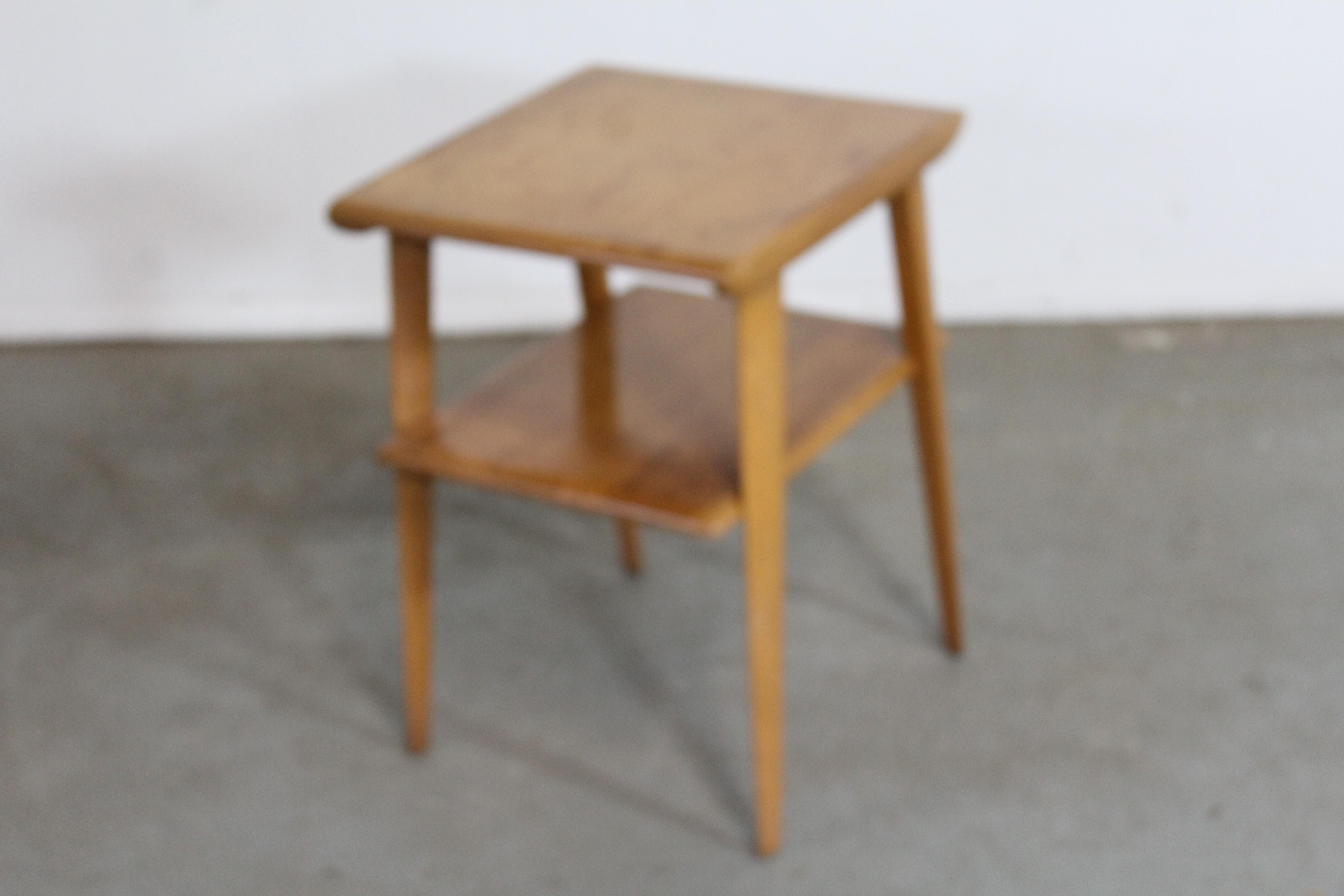 Mid-Century Modern Heywood Wakefield Champagne 2-Tier End Table 7